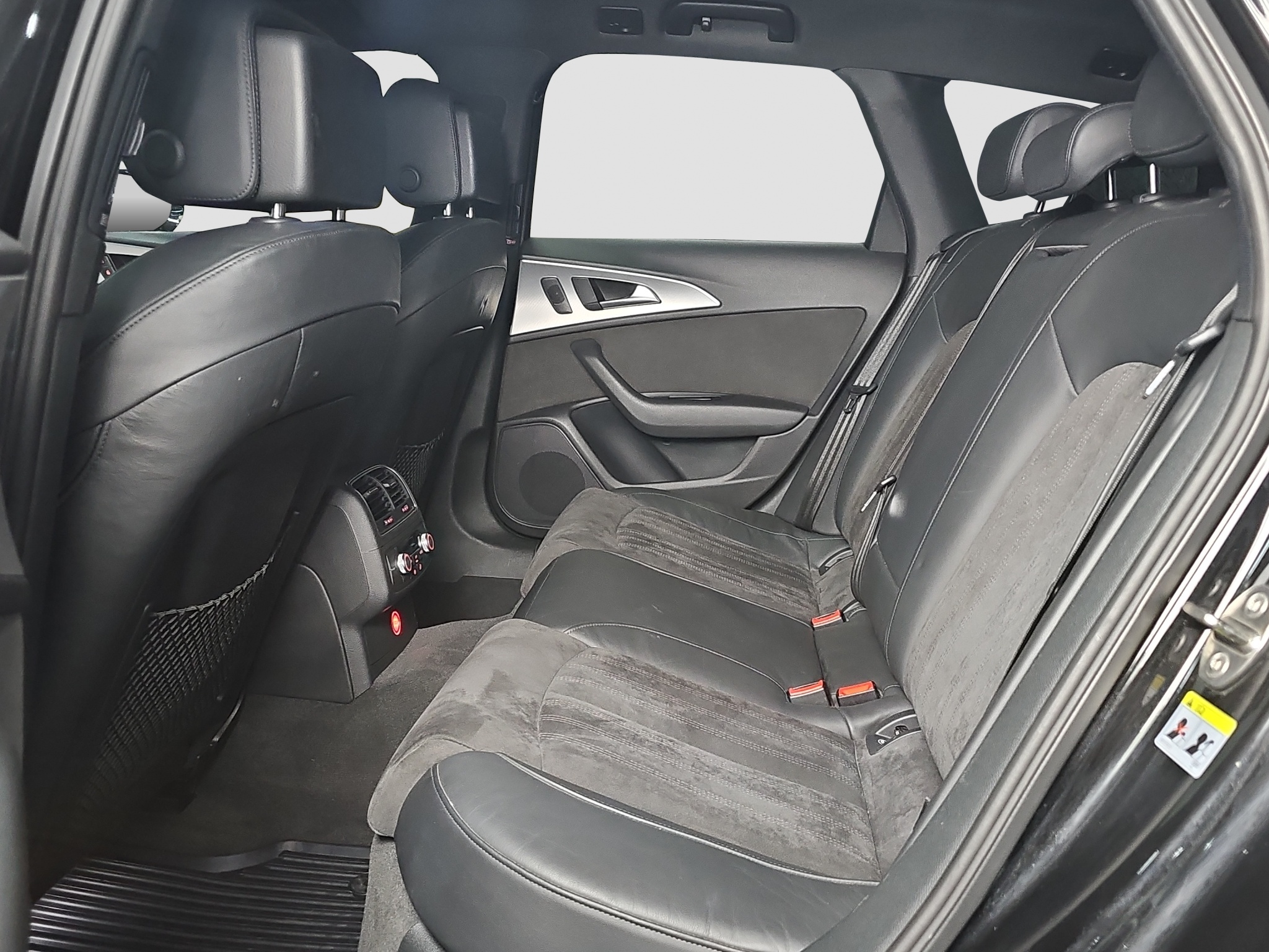 
								Audi A6 MATRIX/4X4/AUTO full									