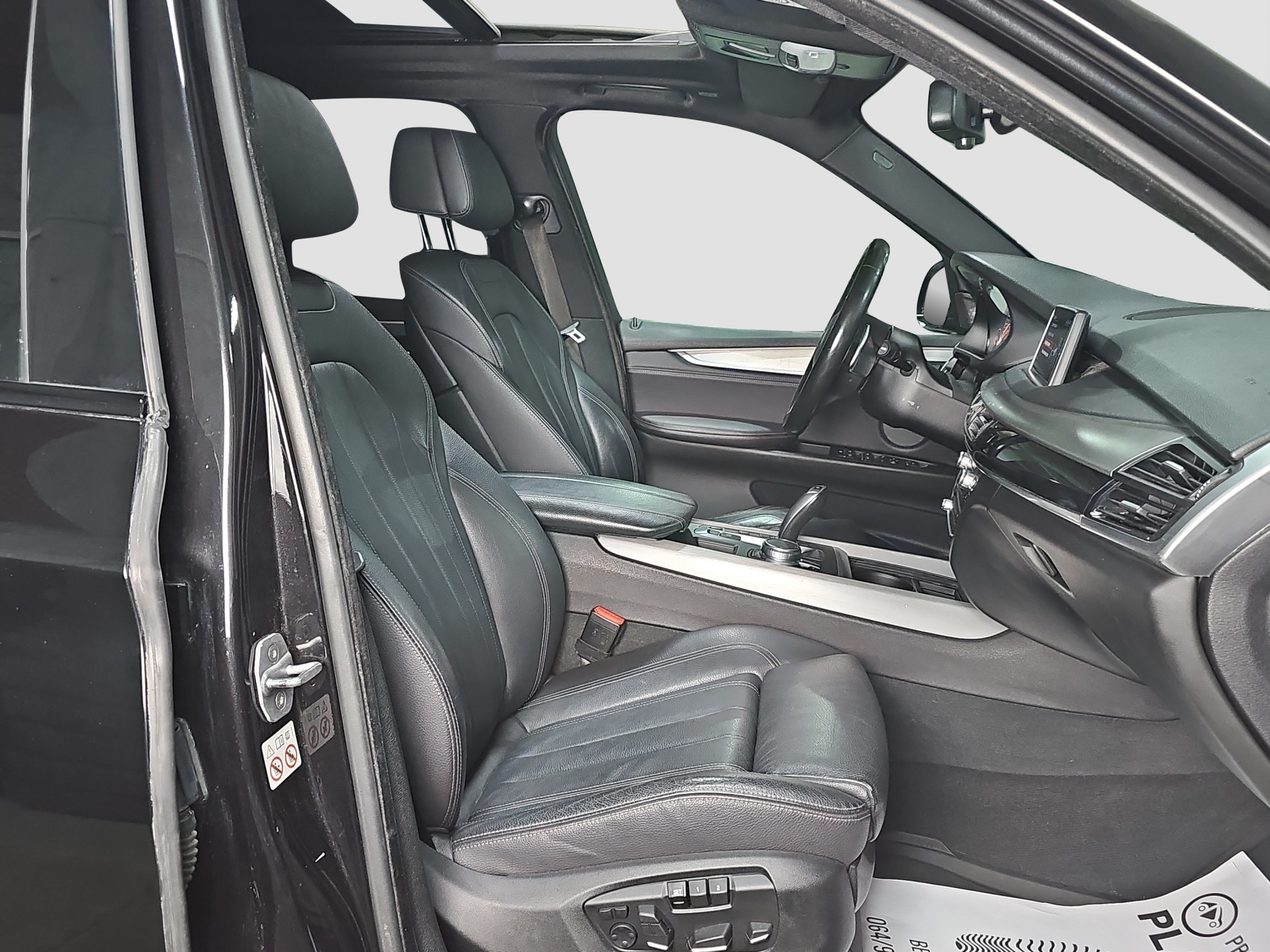 
								BMW X5 M-/ŠIB/iPerform/4×4 full									