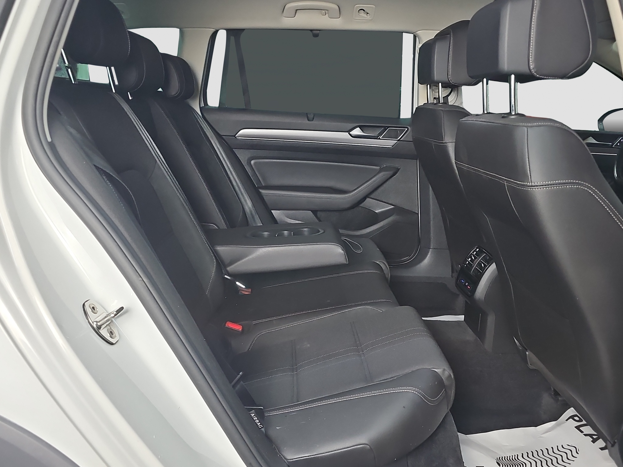 
								Volkswagen Passat B8 Alltrack full									