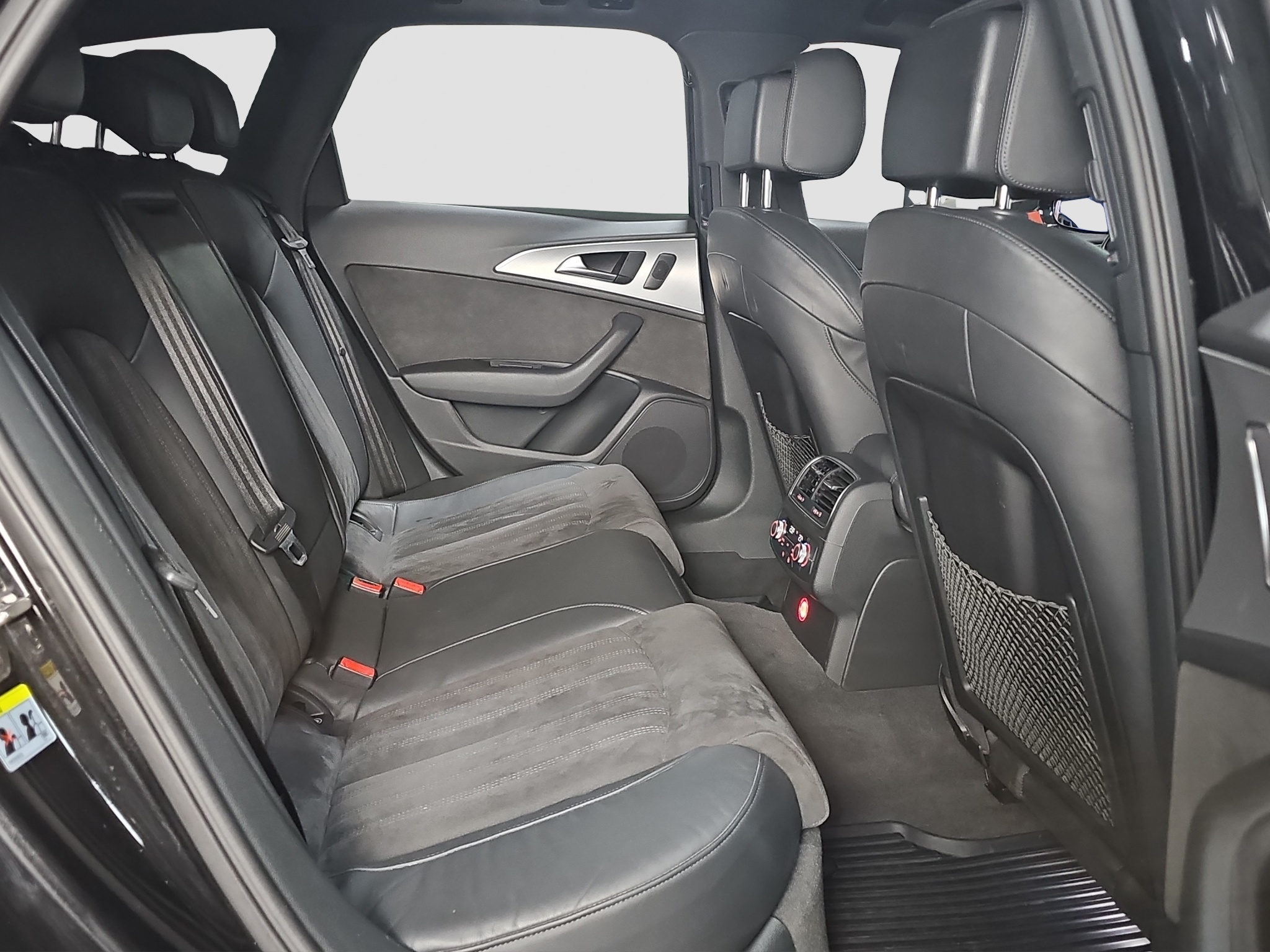 
								Audi A6 MATRIX/4X4/AUTO full									