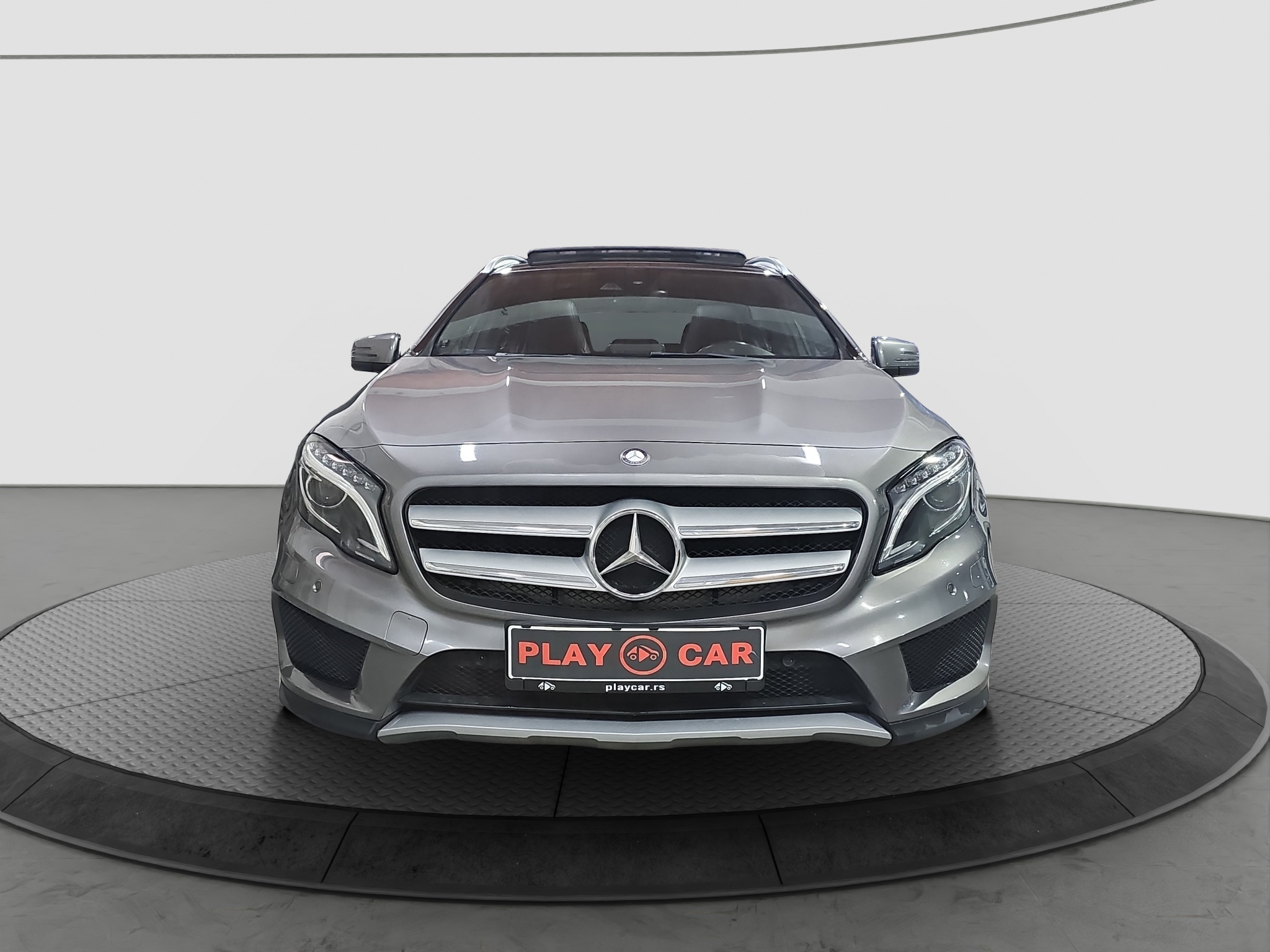 
								Mercedes Benz GLA 180 AMG/AUTO/ŠIBER full									