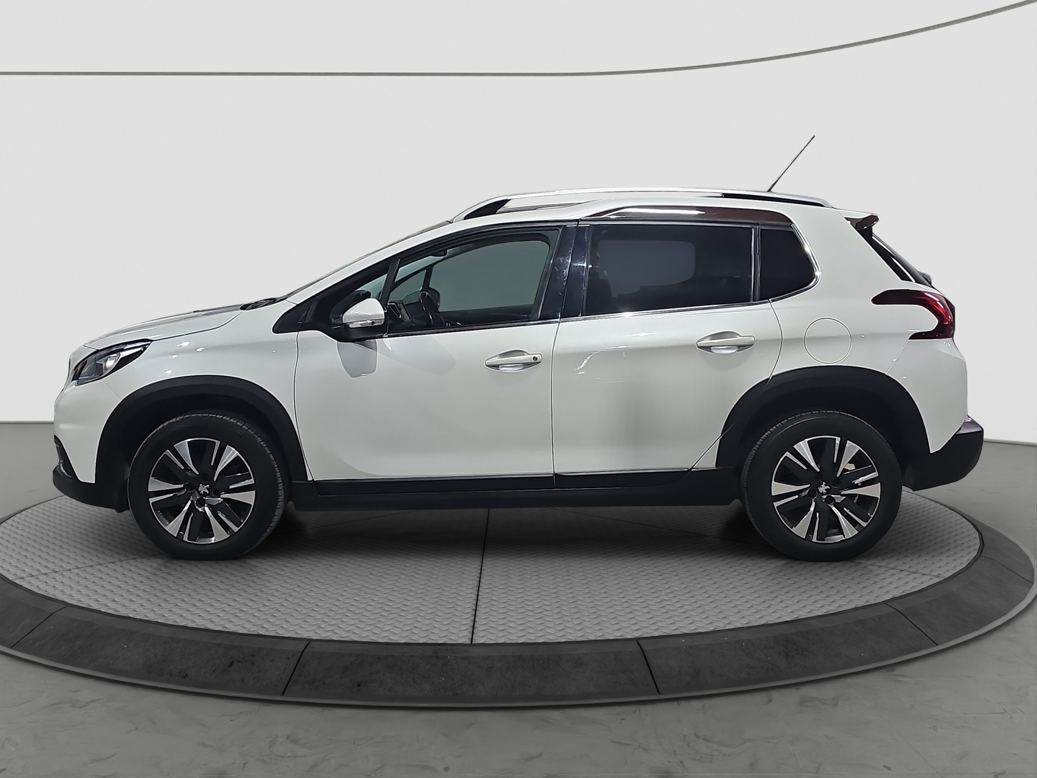 
								Peugeot 2008 PANO/AUTO/T0P full									