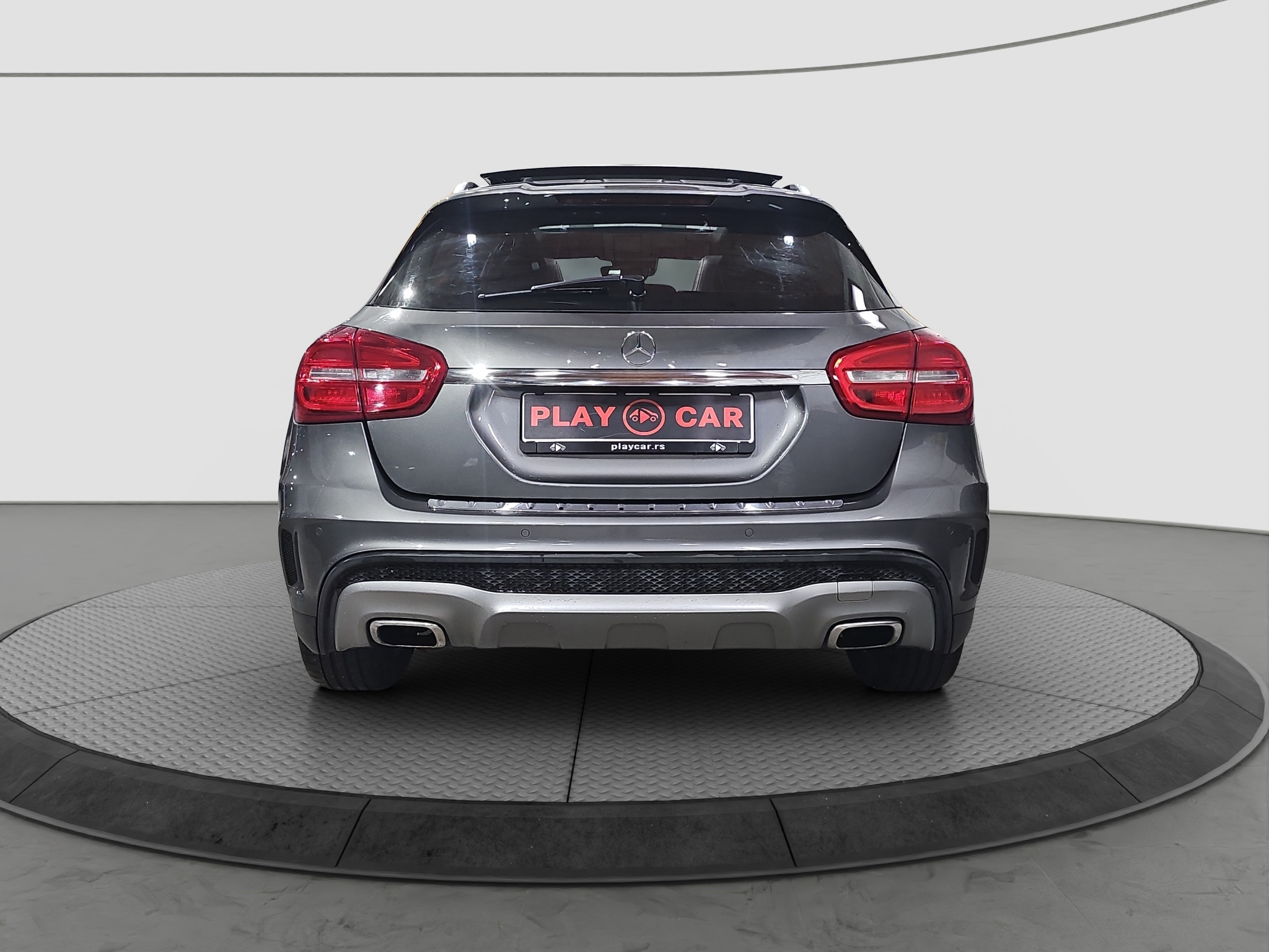 
								Mercedes Benz GLA 180 AMG/AUTO/ŠIBER full									