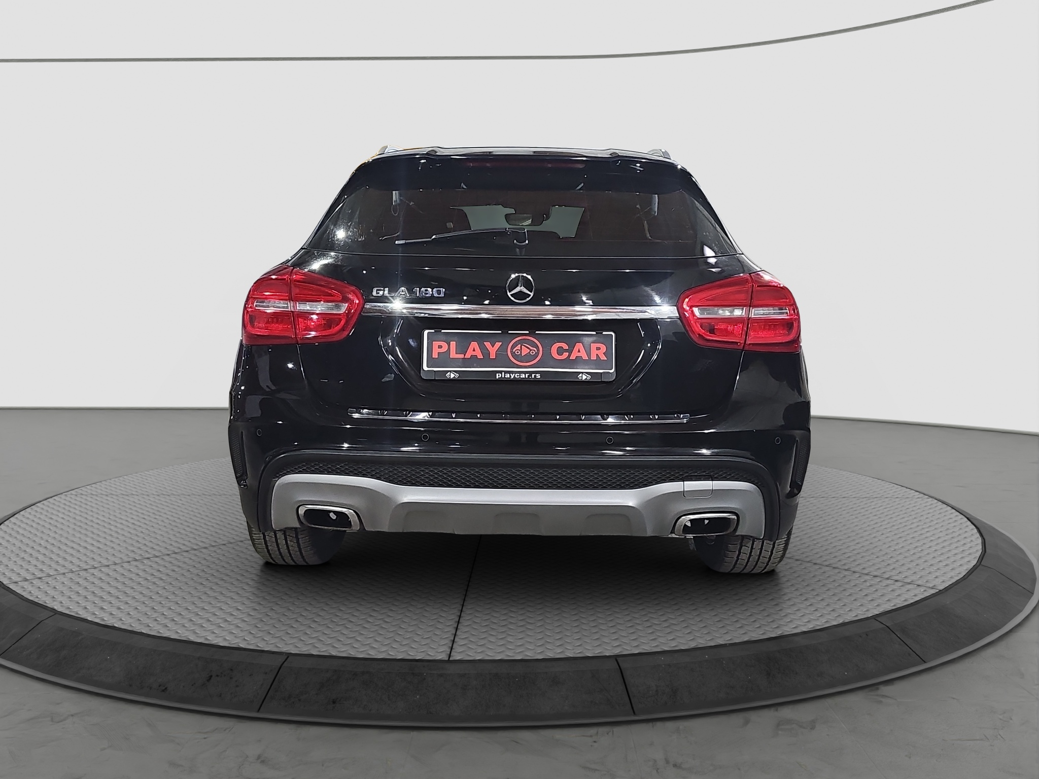 
								Mercedes Benz GLA 180 AMG/AUTO/T0P full									