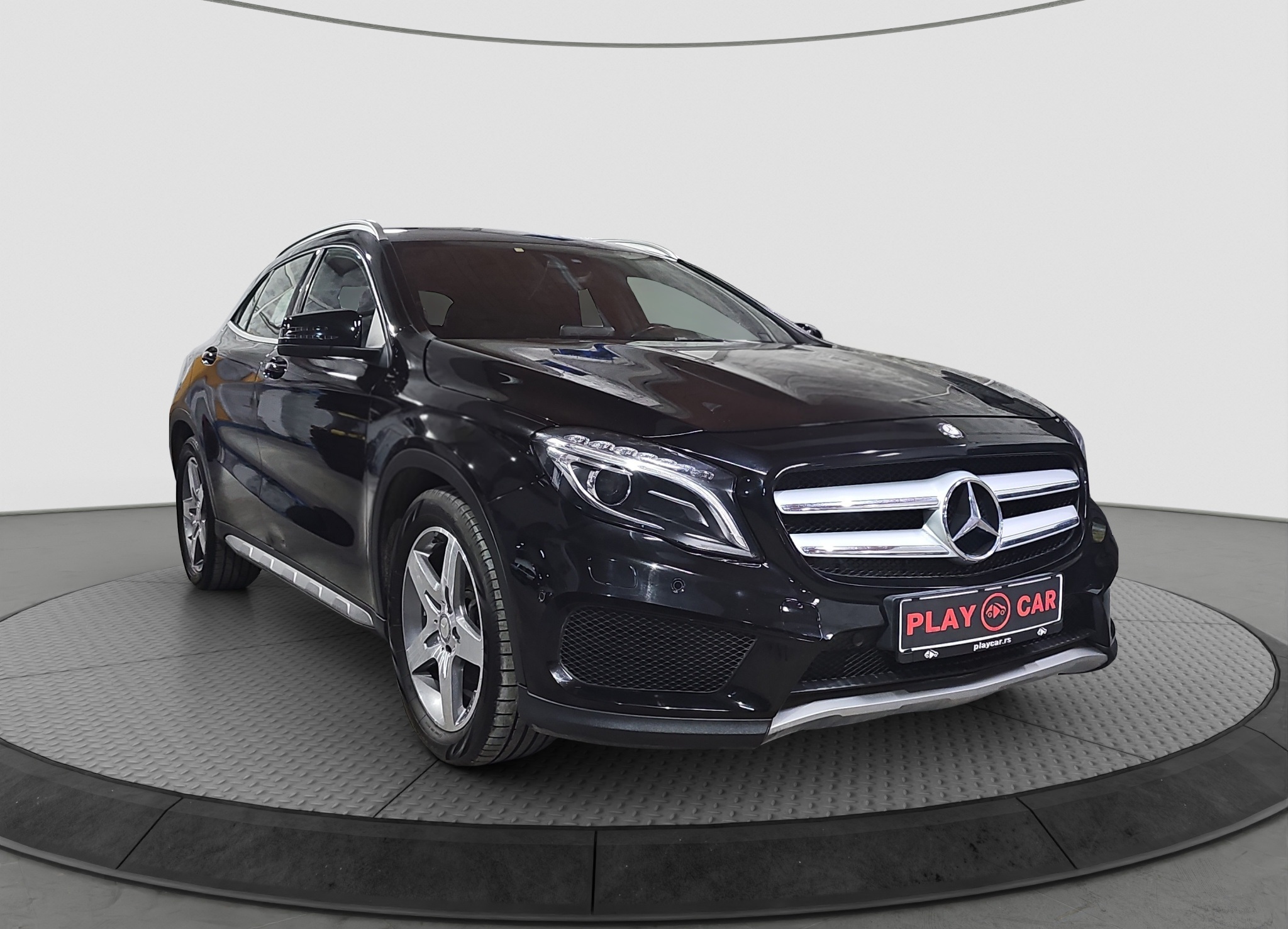 
								Mercedes Benz GLA 180 AMG/AUTO/T0P full									