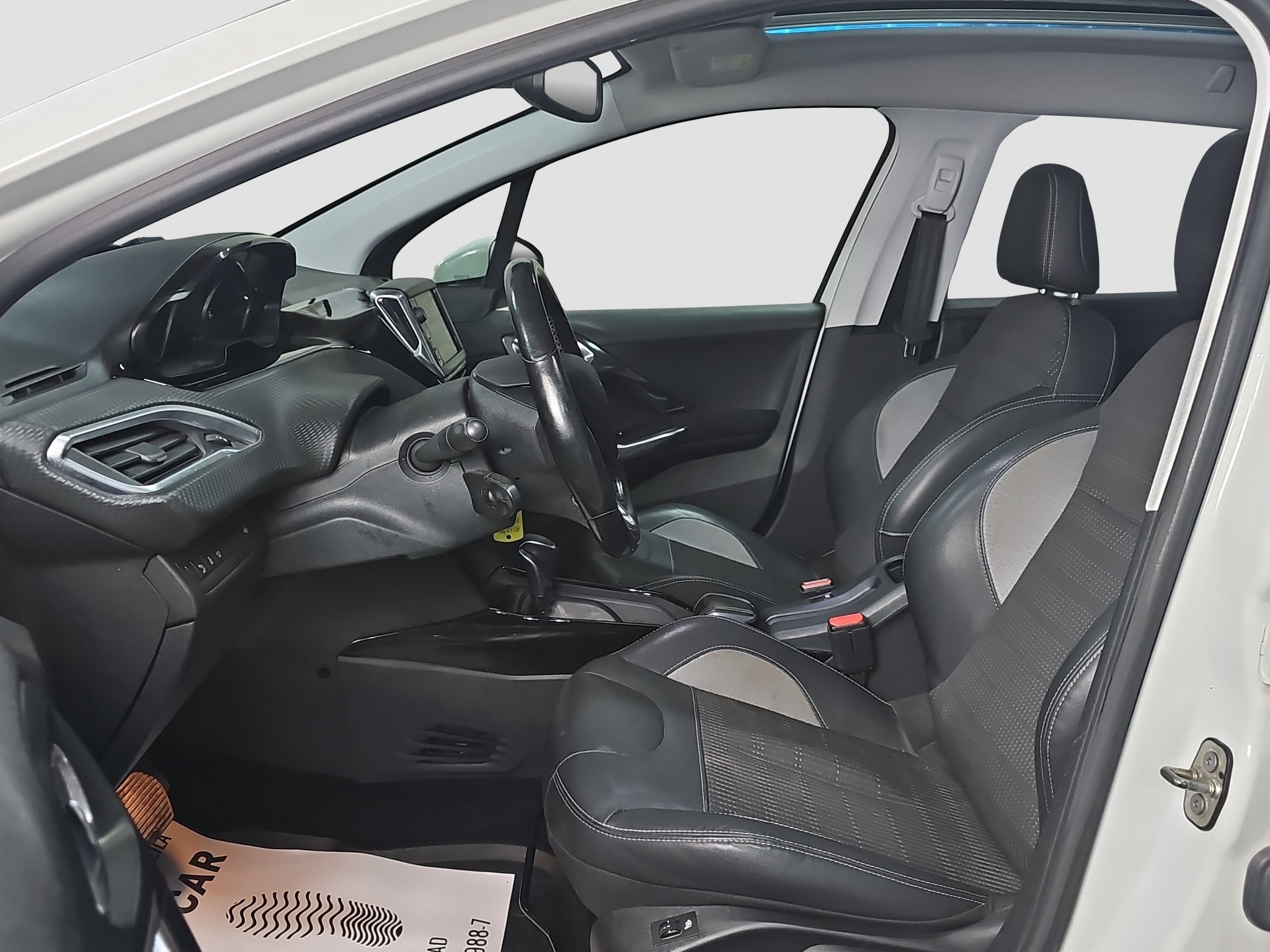 
								Peugeot 2008 PANO/AUTO/T0P full									