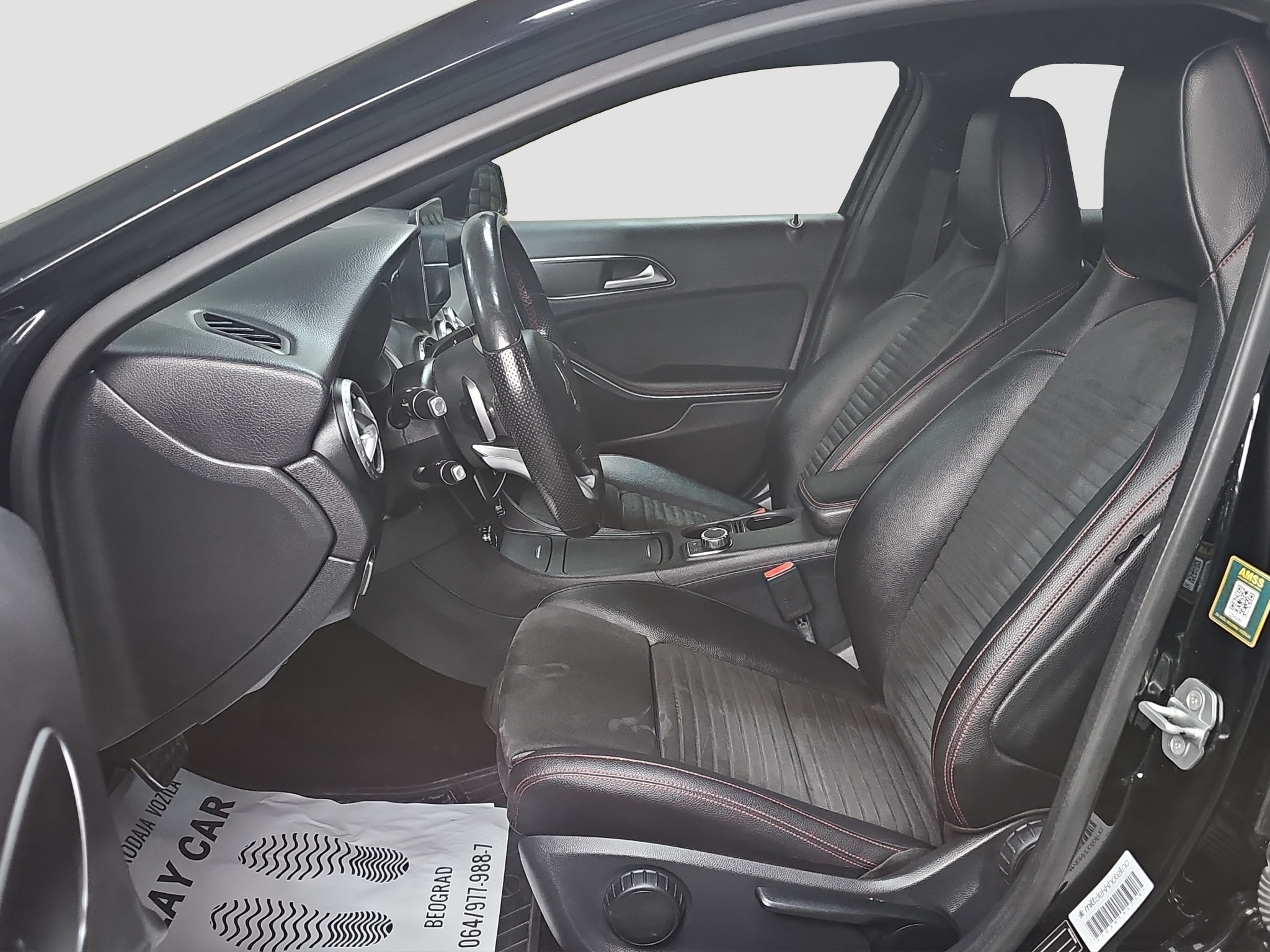 
								Mercedes Benz GLA 180 AMG/AUTO/T0P full									