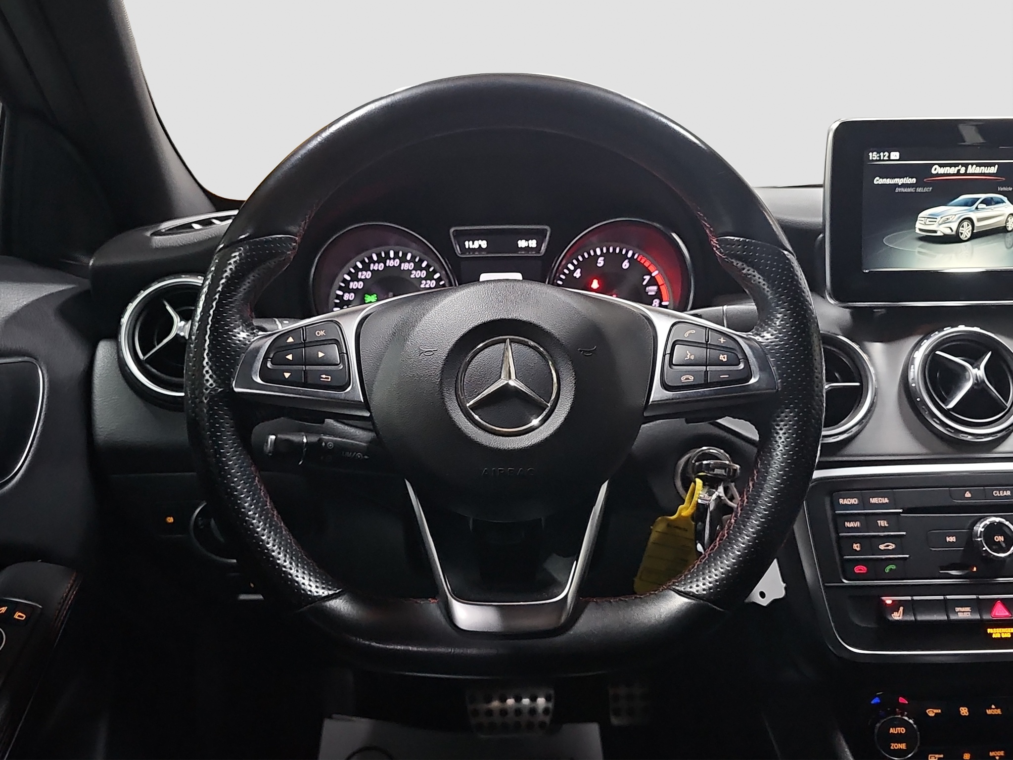 
								Mercedes Benz GLA 180 AMG/AUTO/ŠIBER full									