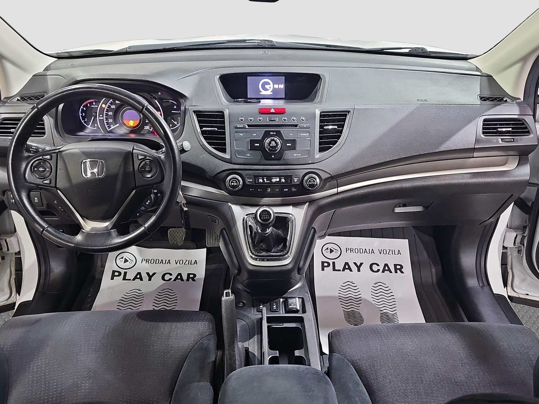 
								Honda CR-V full									