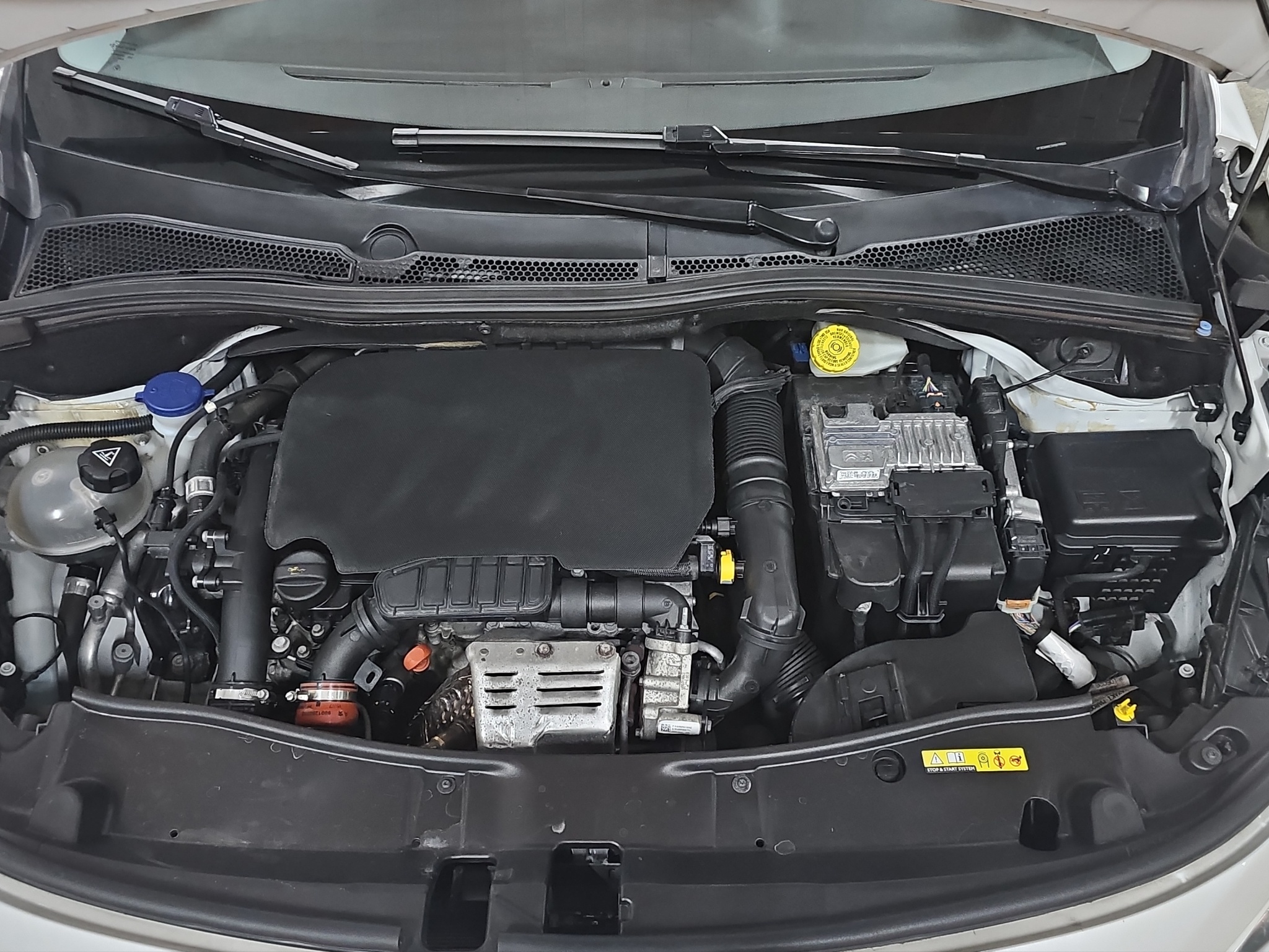 
								Peugeot 2008 PANO/AUTO/T0P full									