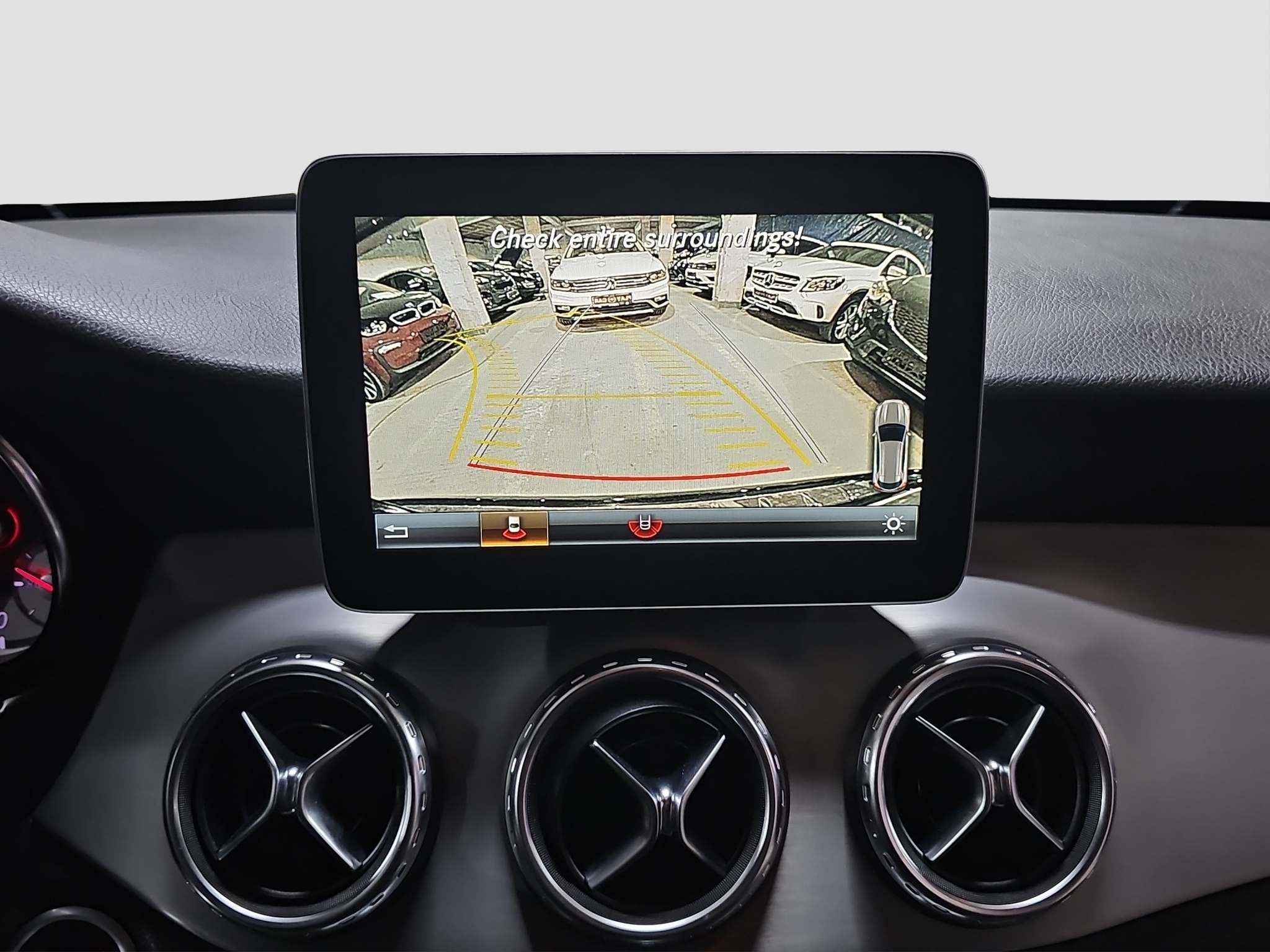 
								Mercedes Benz GLA 180 AMG/AUTO/T0P full									