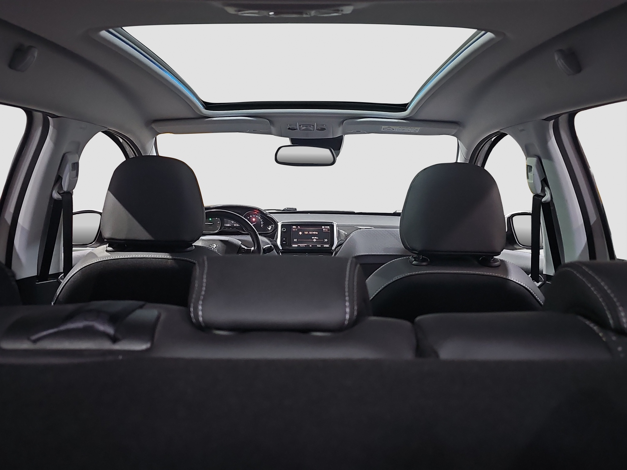 
								Peugeot 2008 PANO/AUTO/T0P full									