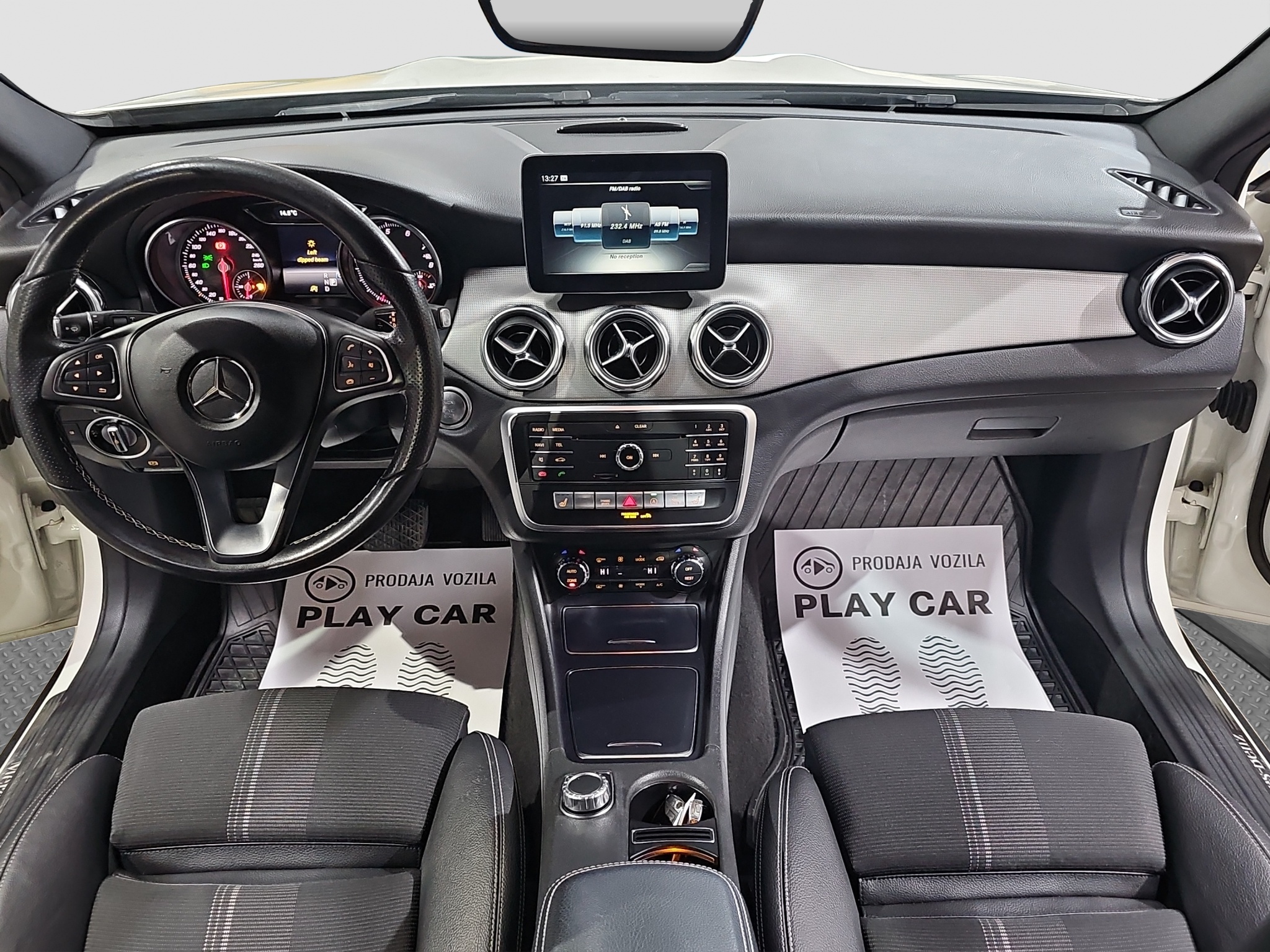 
								Mercedes Benz GLA 180 AUTO/FU.LL/AMG full									
