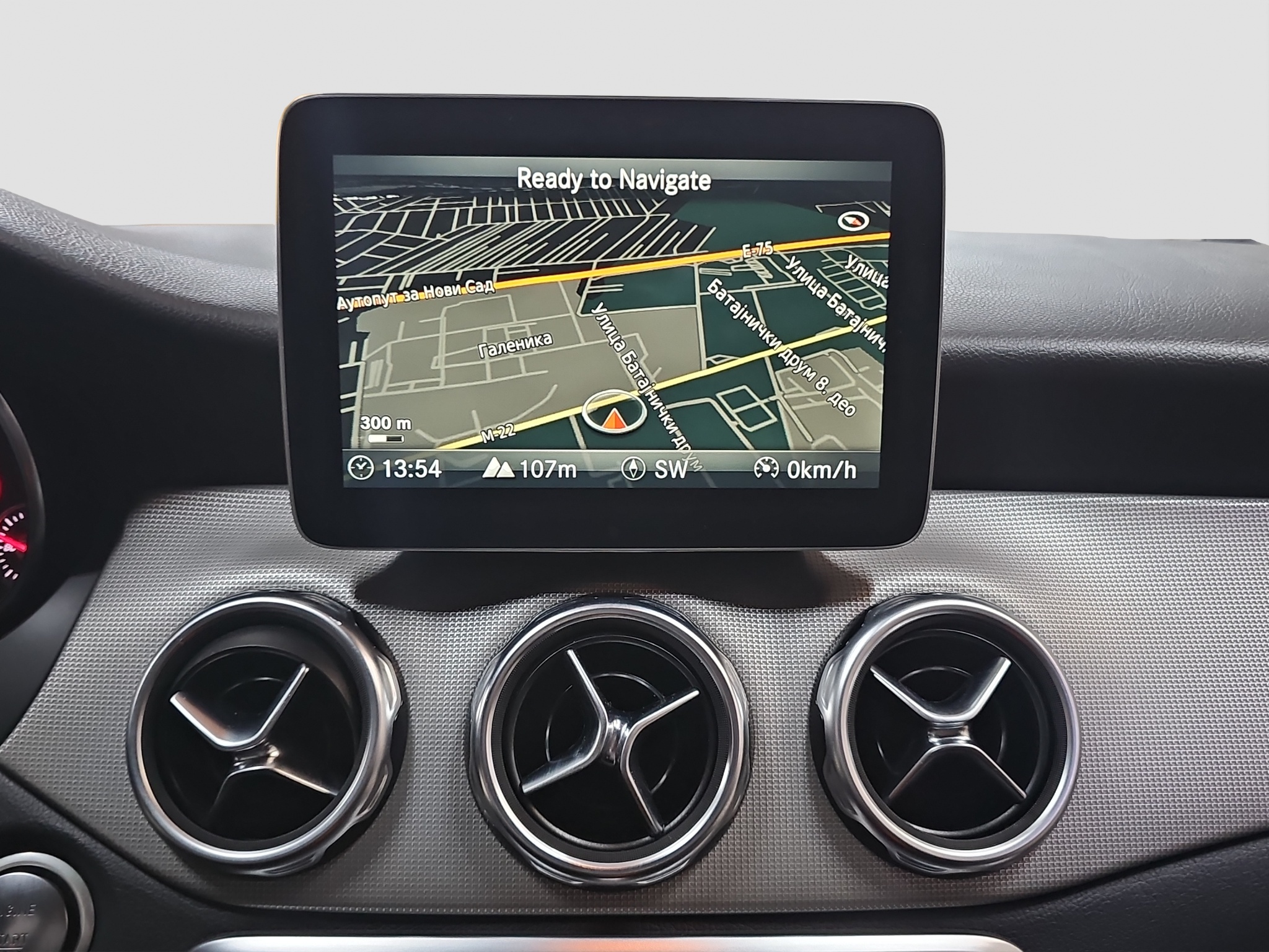 
								Mercedes Benz GLA 180 AUTO/FU.LL/AMG full									