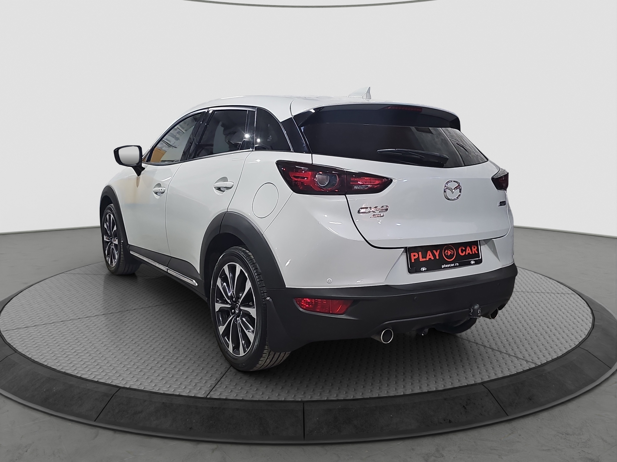 
								Mazda CX-3 4X4/ODLIČAN/AUTO full									
