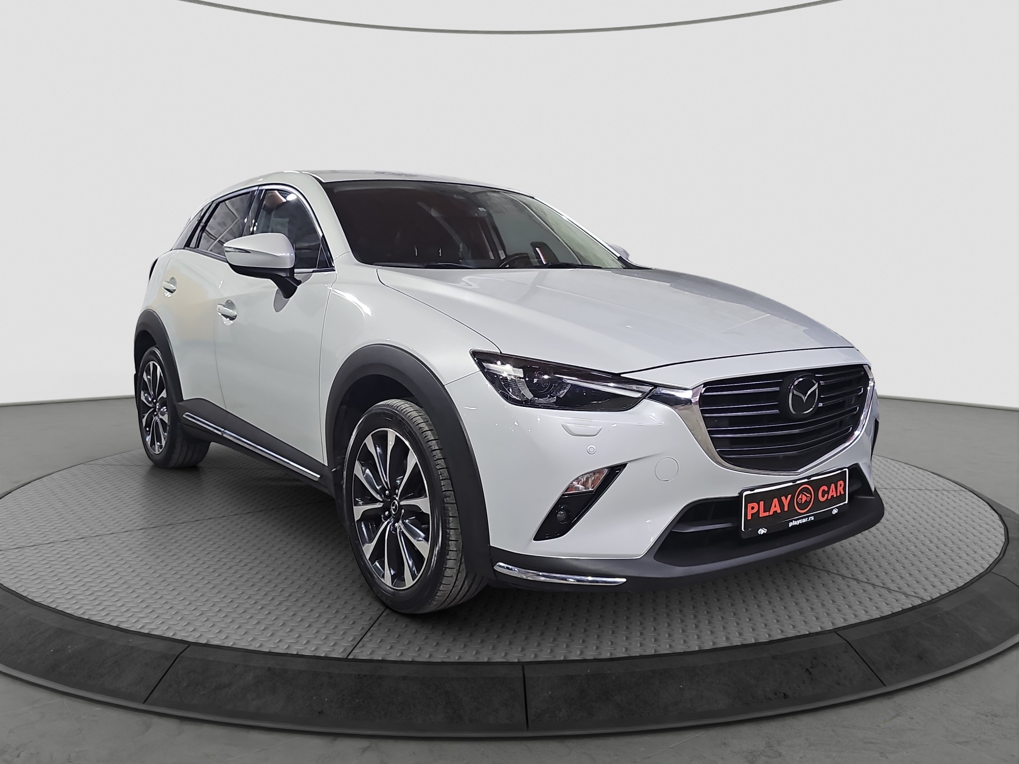 
								Mazda CX-3 4X4/ODLIČAN/AUTO full									
