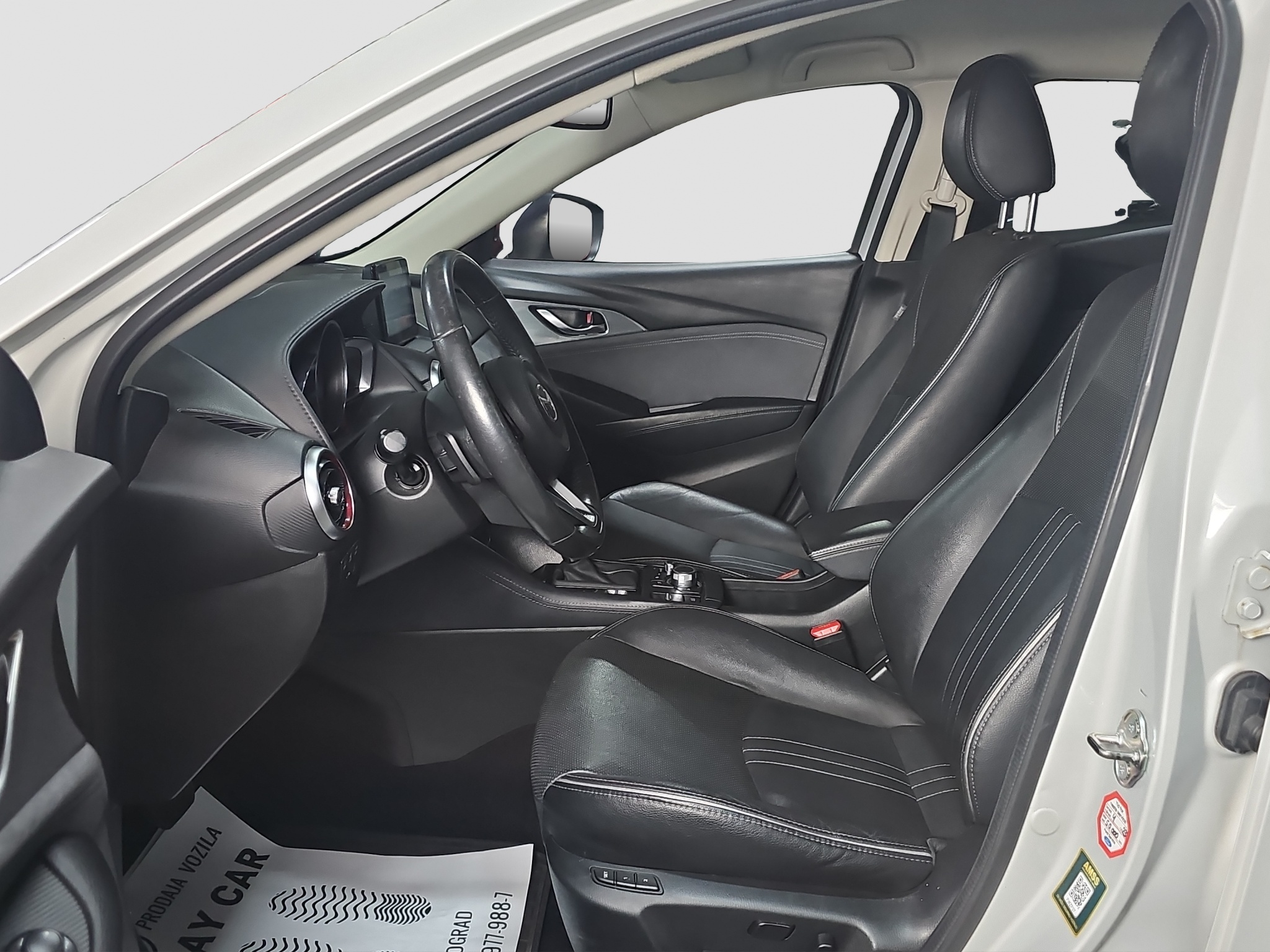 
								Mazda CX-3 4X4/ODLIČAN/AUTO full									