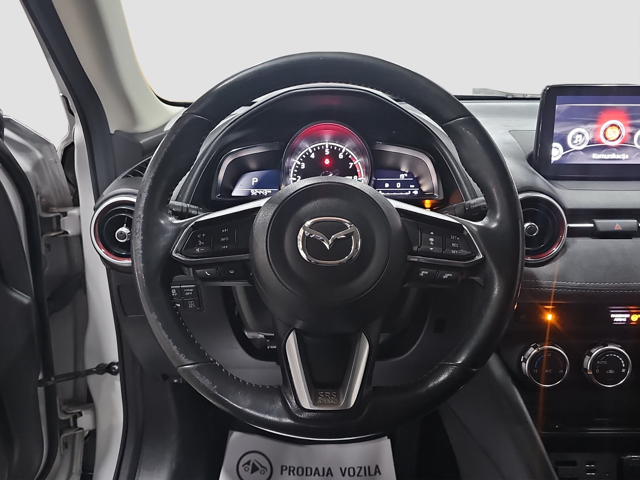 
								Mazda CX-3 4X4/ODLIČAN/AUTO full									
