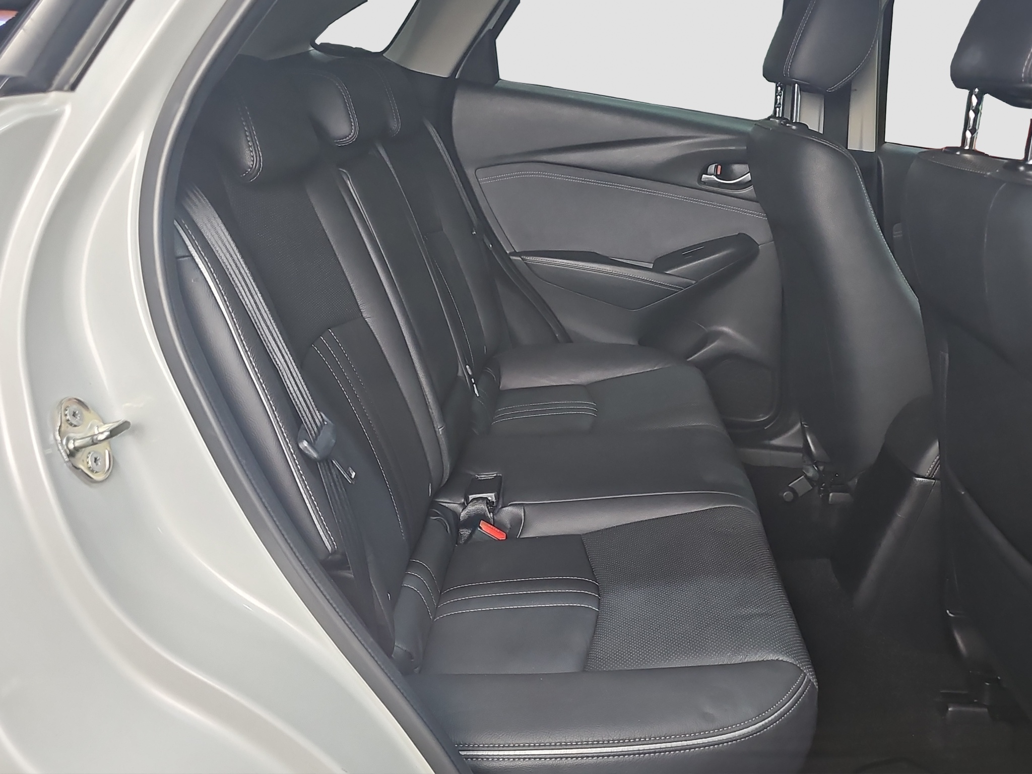 
								Mazda CX-3 4X4/ODLIČAN/AUTO full									