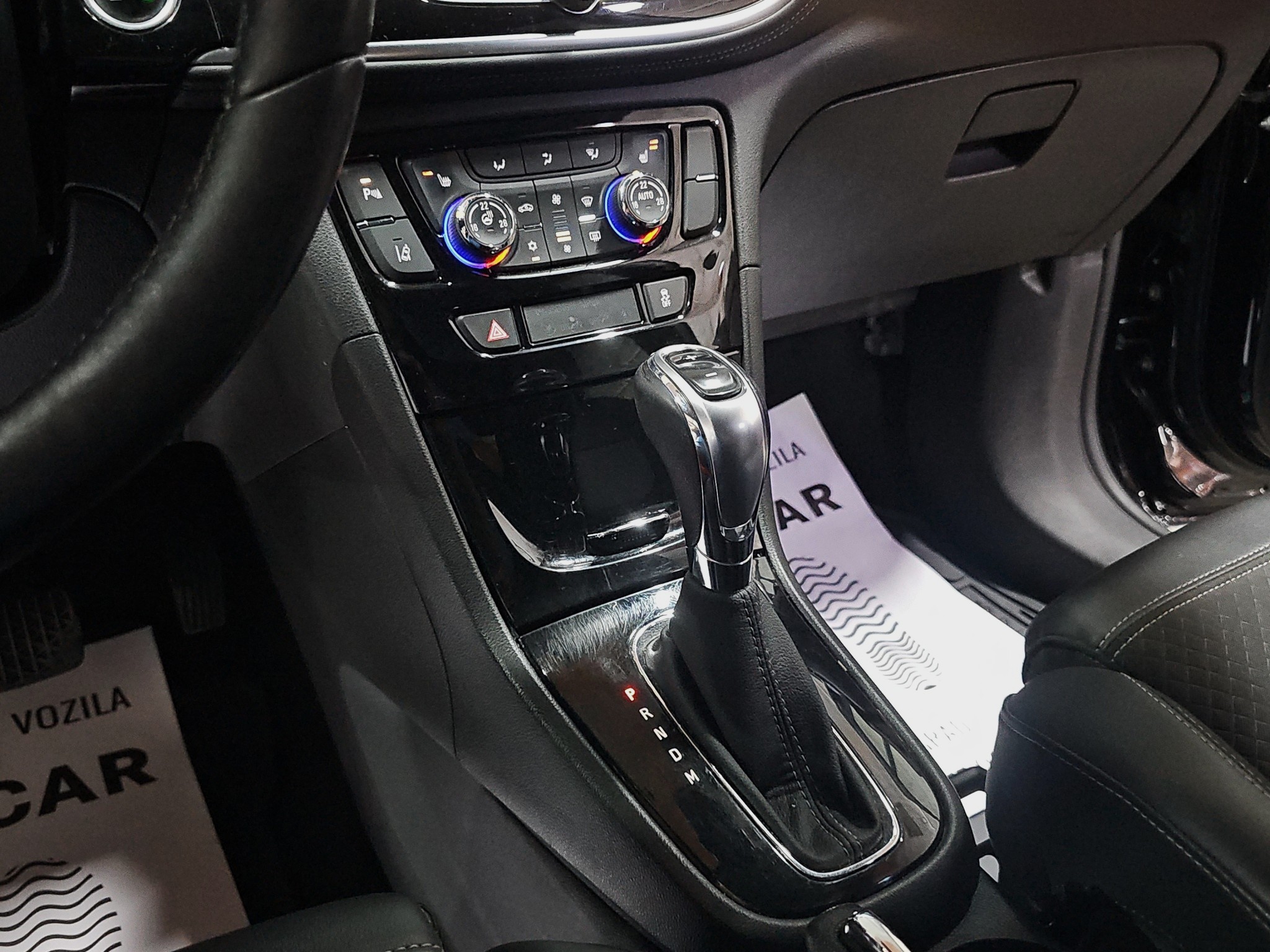 
								Opel Mokka X AUTO/FU.LL full									