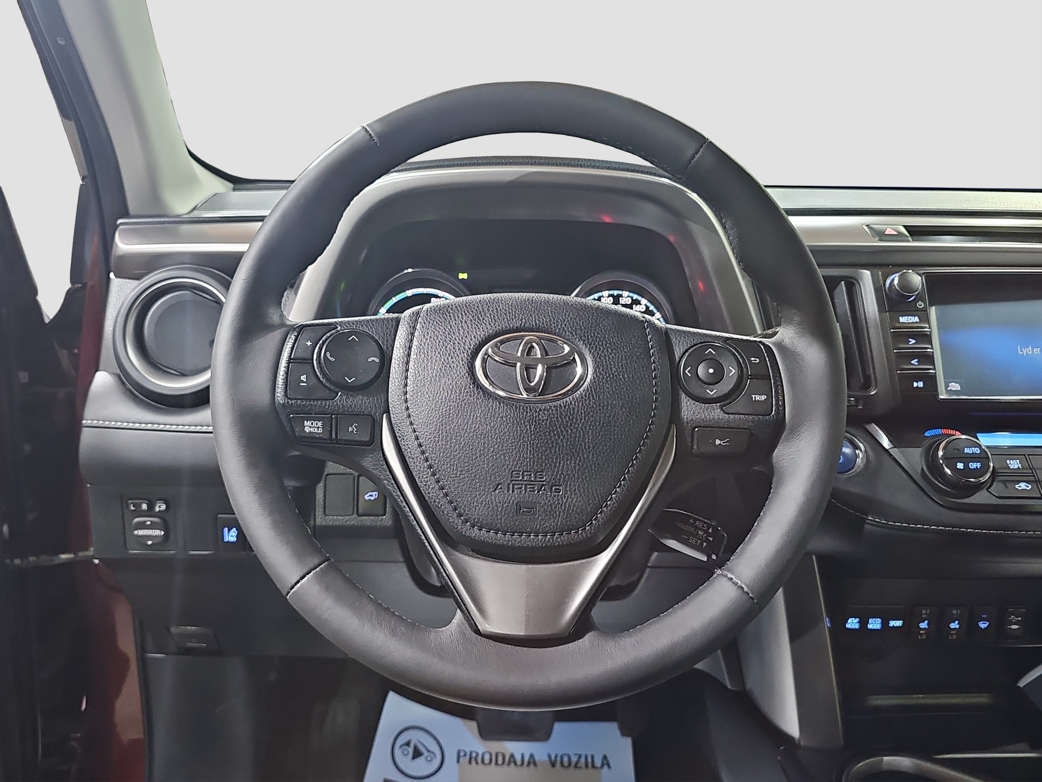 
								Toyota RAV 4 HYBRID/4X4 full									