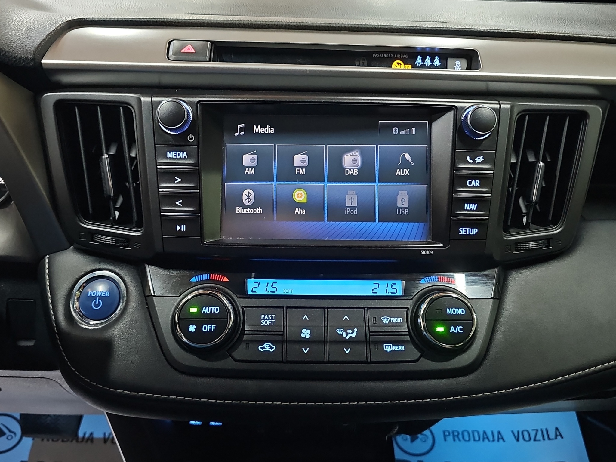 
								Toyota RAV 4 HYBRID/4X4 full									