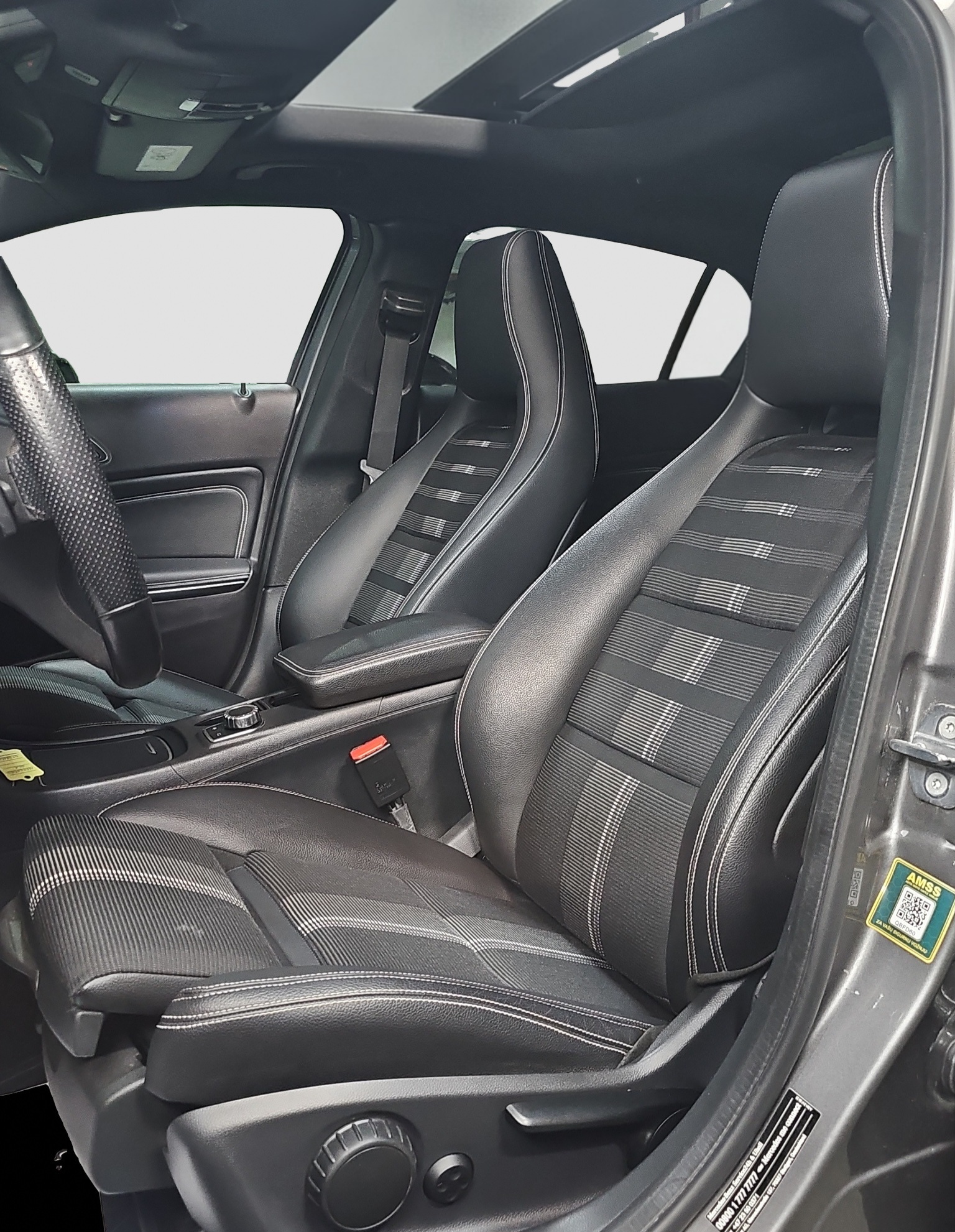 
								Mercedes Benz GLA 180 POKR.KROV/AUT/T0P full									