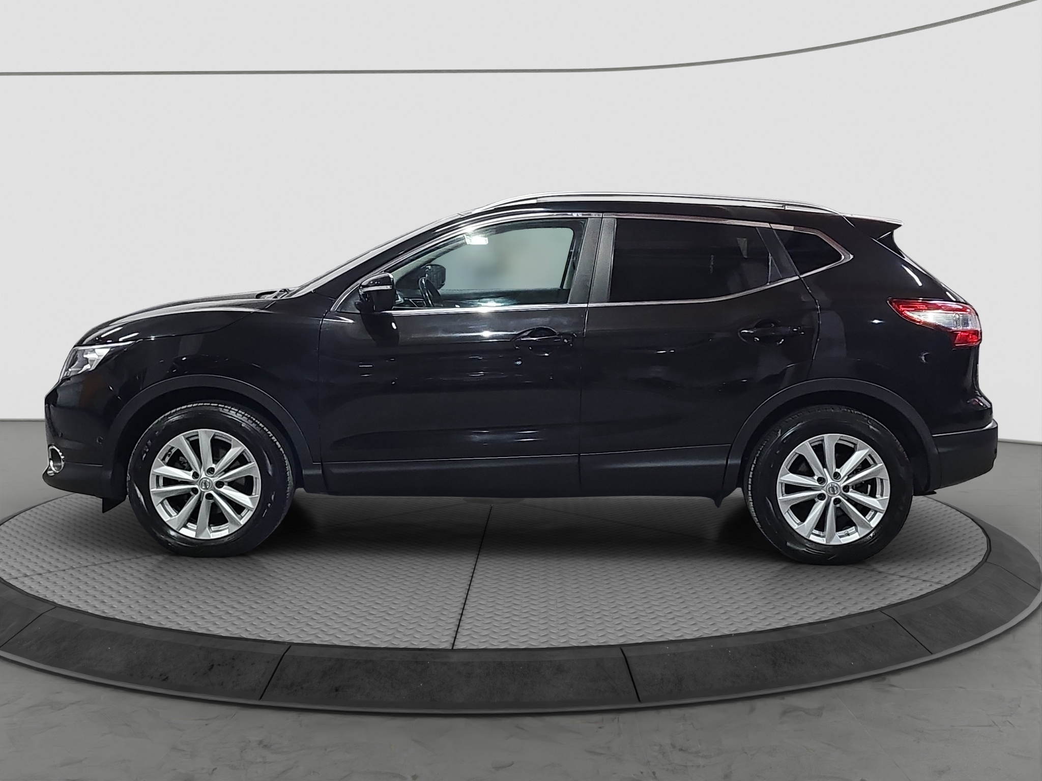 
								Nissan Qashqai TEKNA/MALA KM/PANO full									