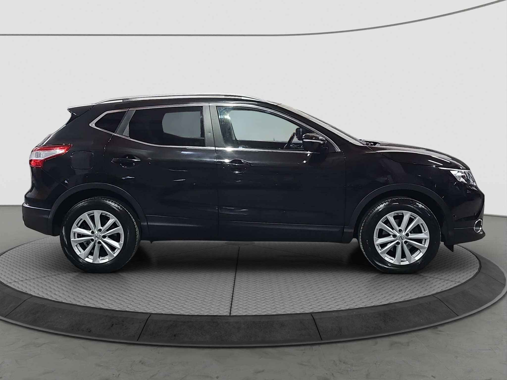 
								Nissan Qashqai TEKNA/MALA KM/PANO full									
