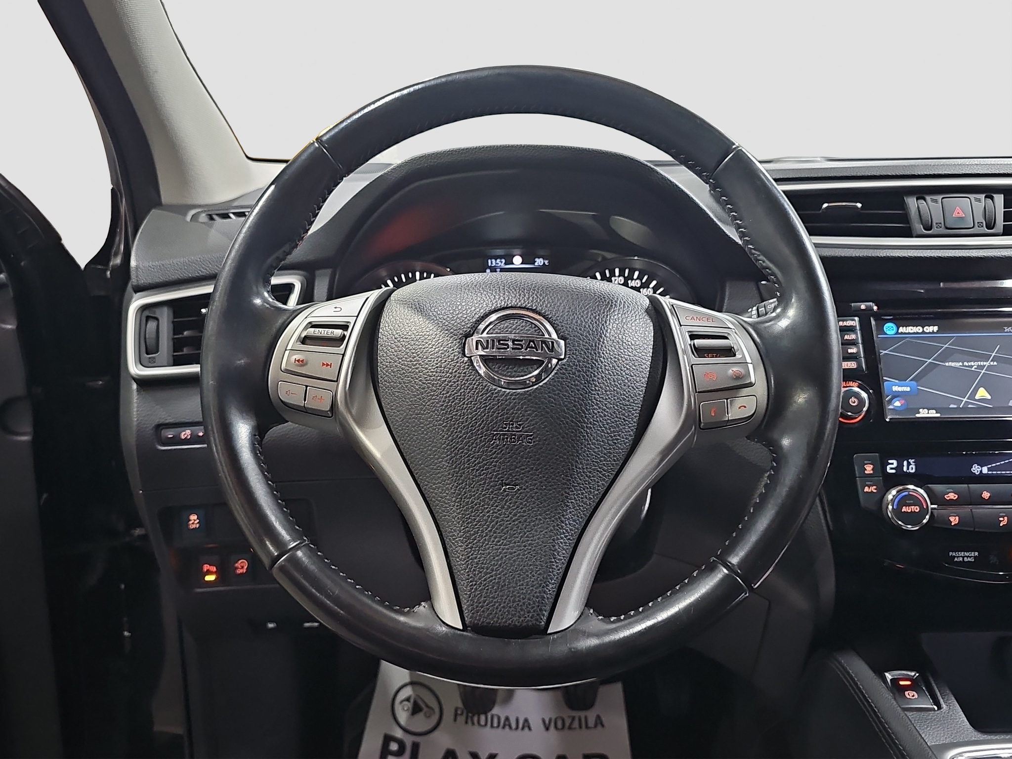 
								Nissan Qashqai TEKNA/MALA KM/PANO full									