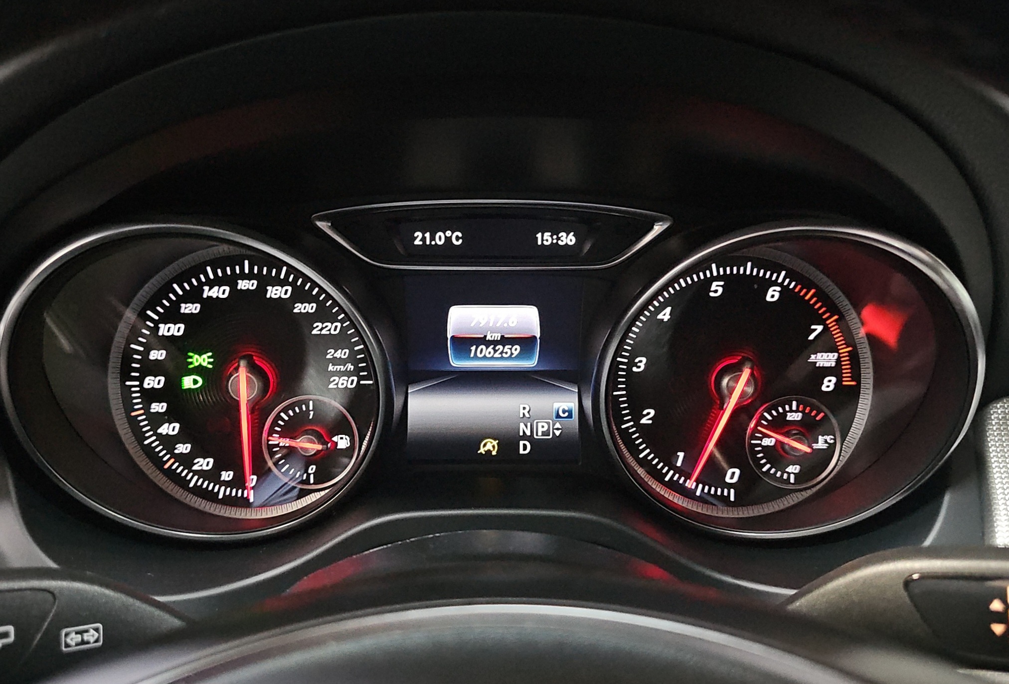 
								Mercedes Benz GLA 180 POKR.KROV/AUT/T0P full									
