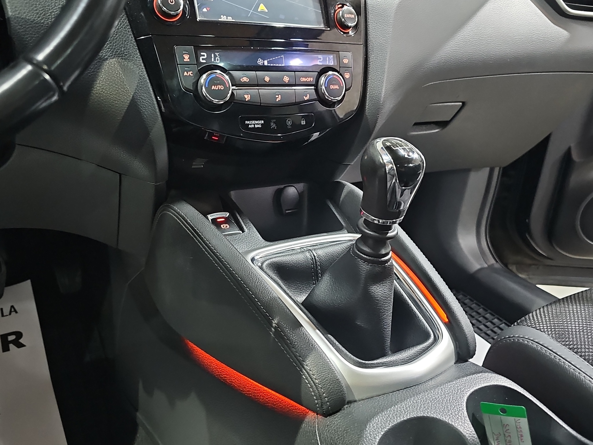 
								Nissan Qashqai TEKNA/MALA KM/PANO full									