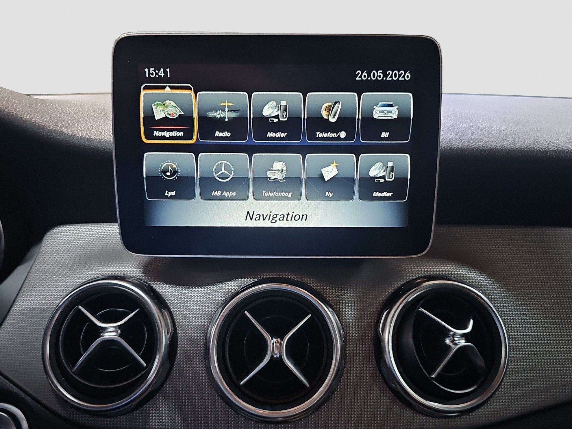 
								Mercedes Benz GLA 180 POKR.KROV/AUT/T0P full									