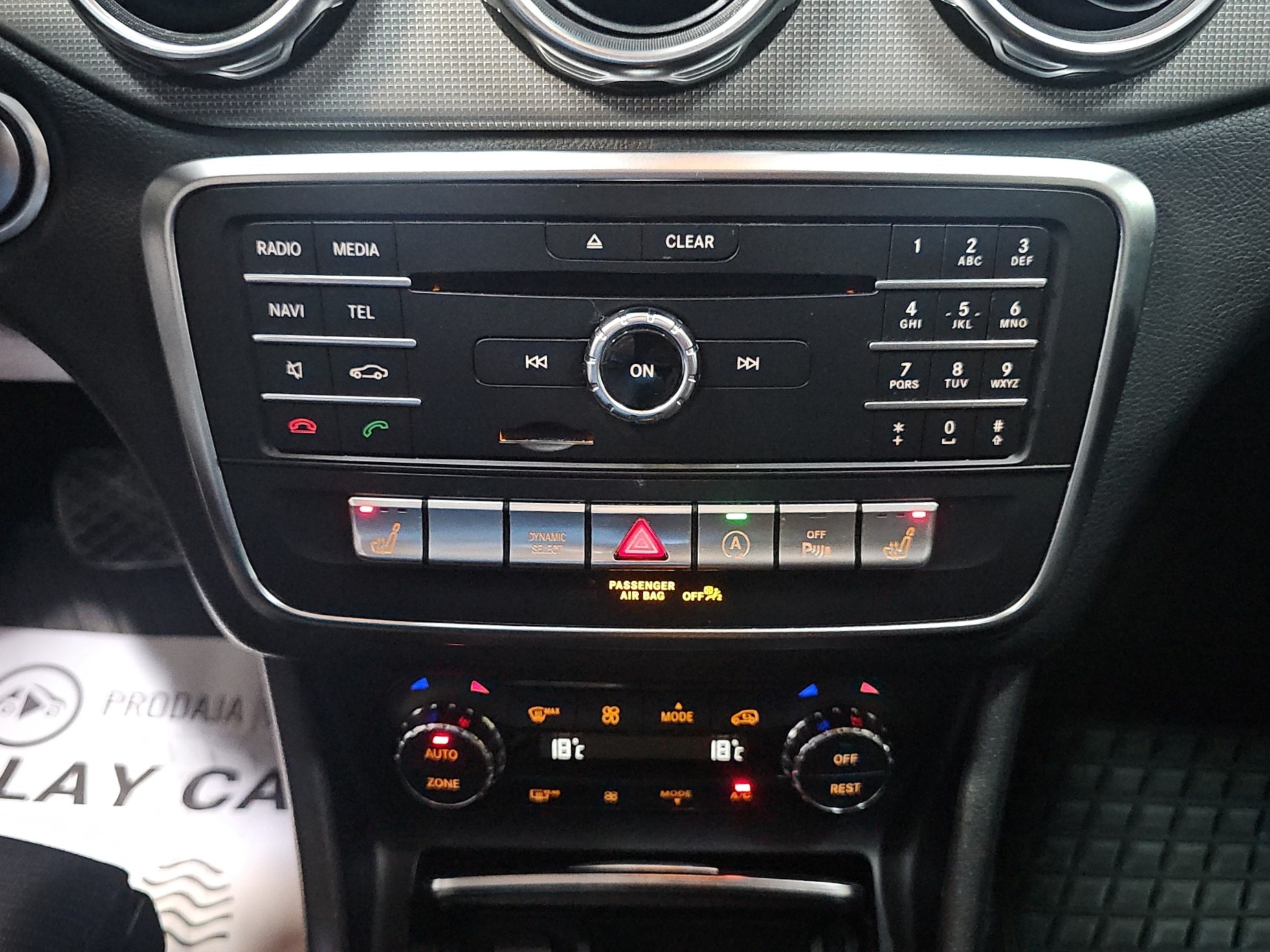 
								Mercedes Benz GLA 180 POKR.KROV/AUT/T0P full									