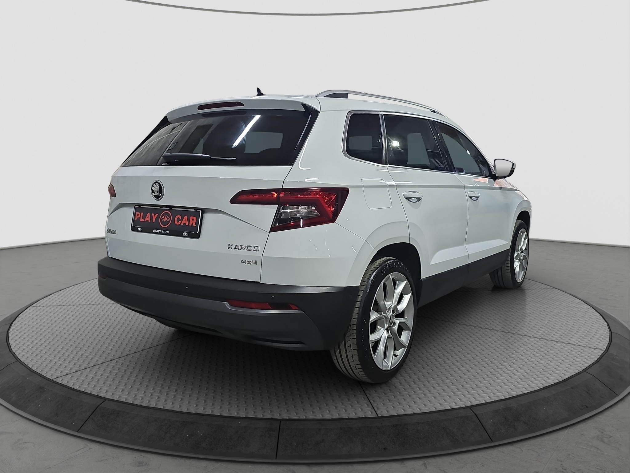
								Škoda Karoq 4X4/AUTO/FU.LL full									