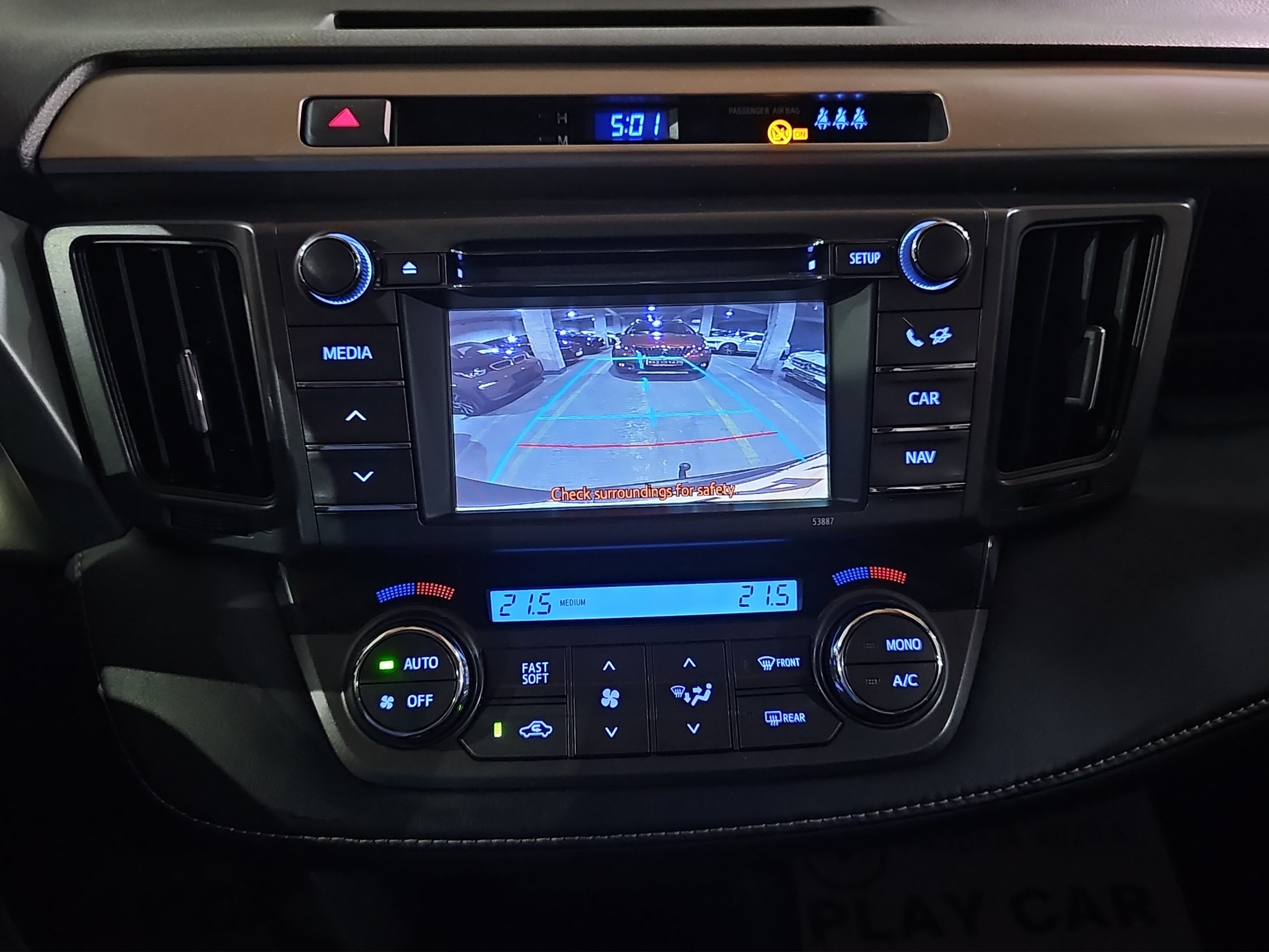 
								Toyota RAV 4 full									