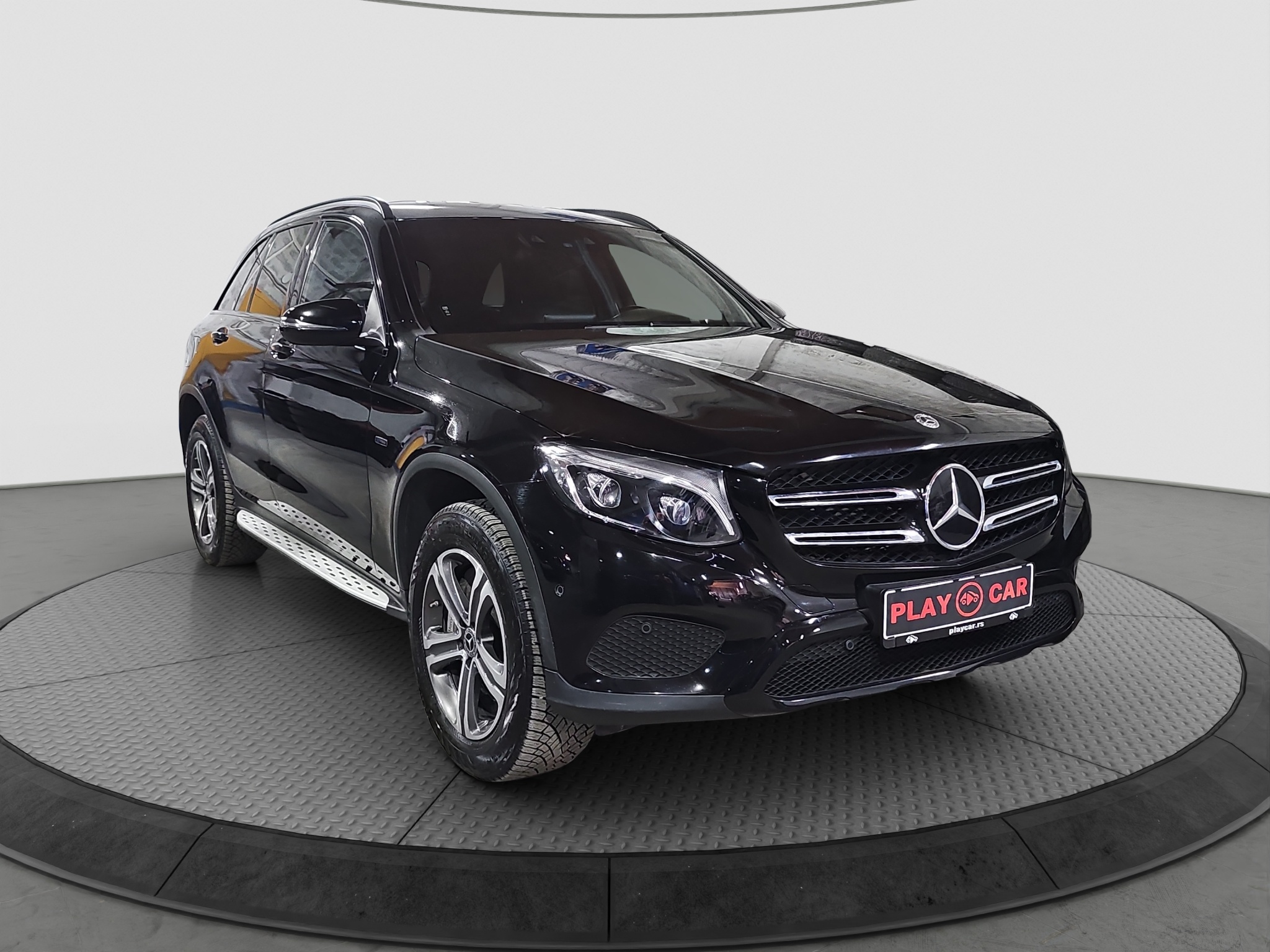 
								Mercedes Benz GLC 350 4MATIC/Hybrid/AUTO full									
