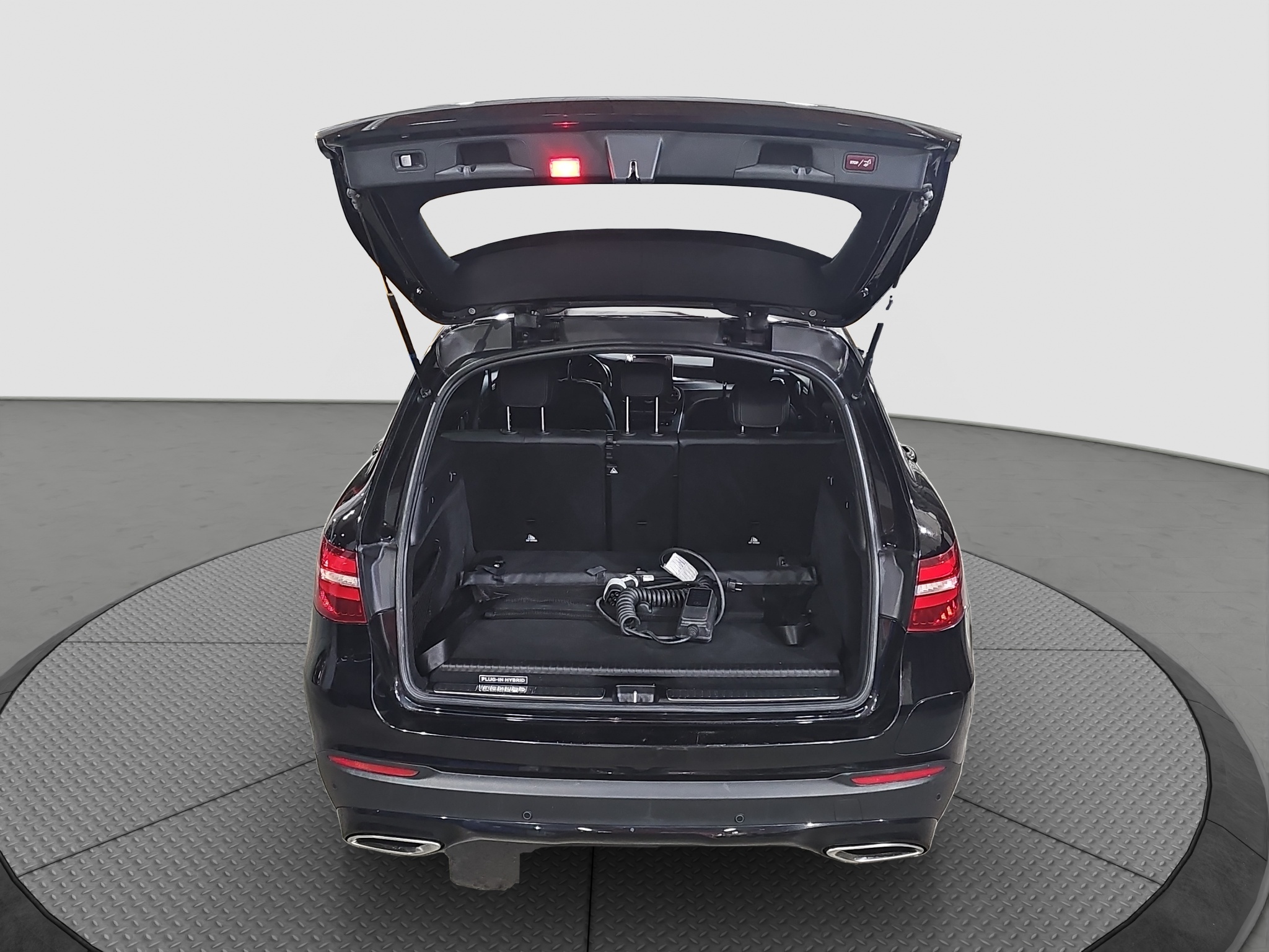 
								Mercedes Benz GLC 350 4MATIC/Hybrid/AUTO full									