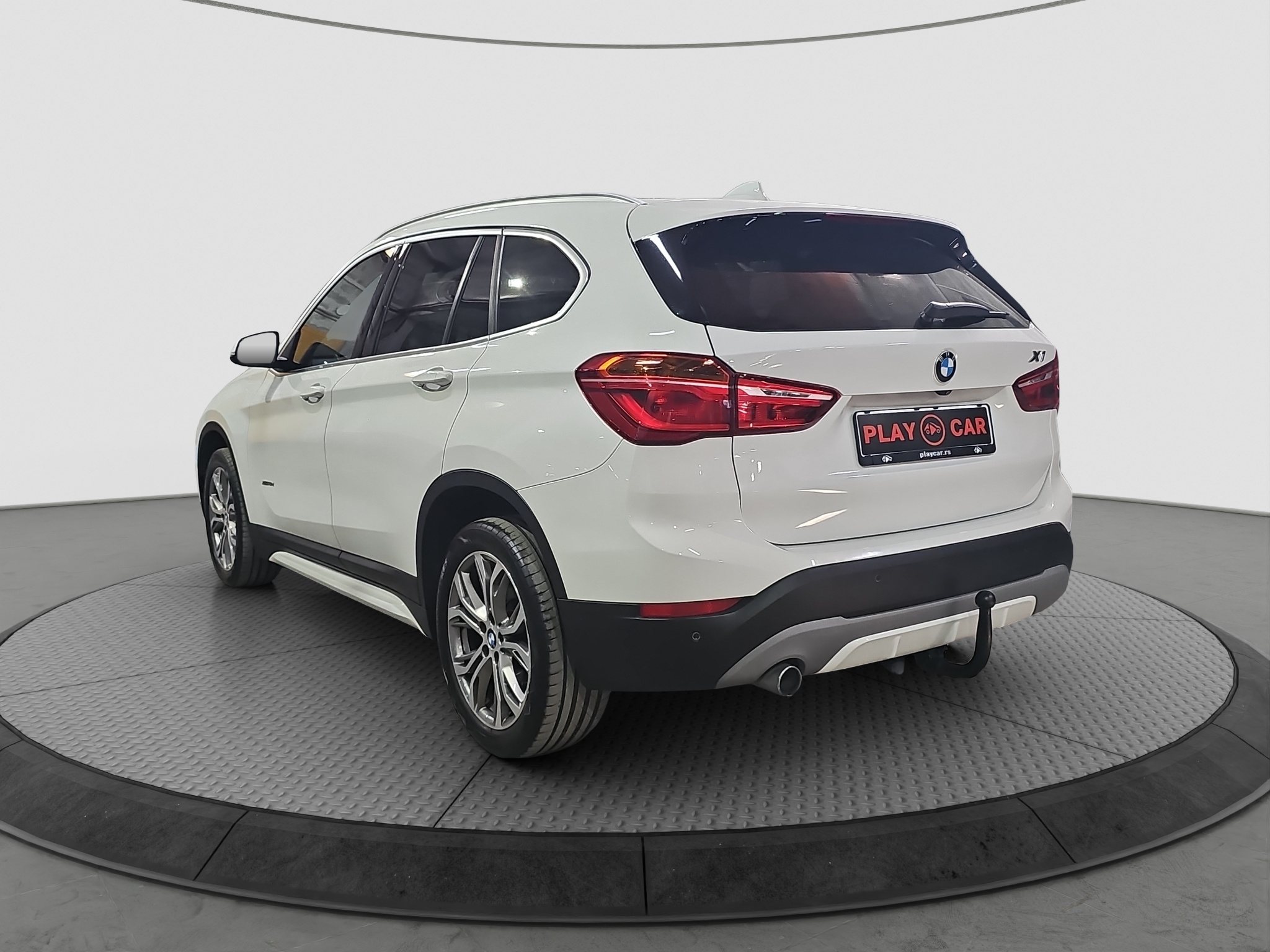 
								BMW X1 xDrive/AUTO.MATIC full									