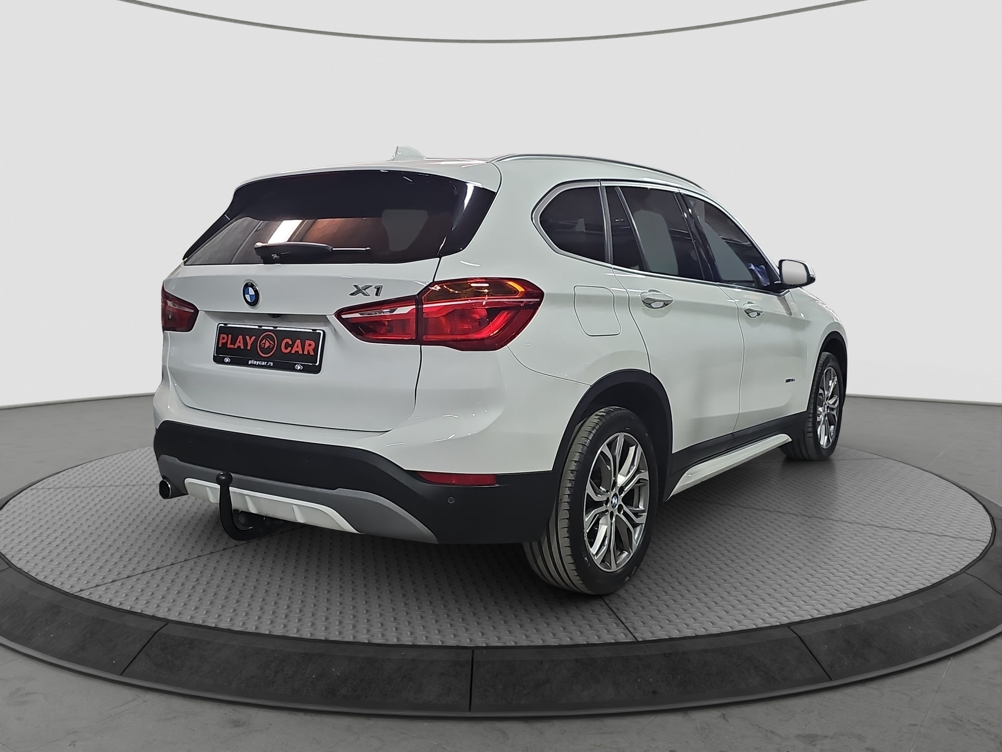 
								BMW X1 xDrive/AUTO.MATIC full									