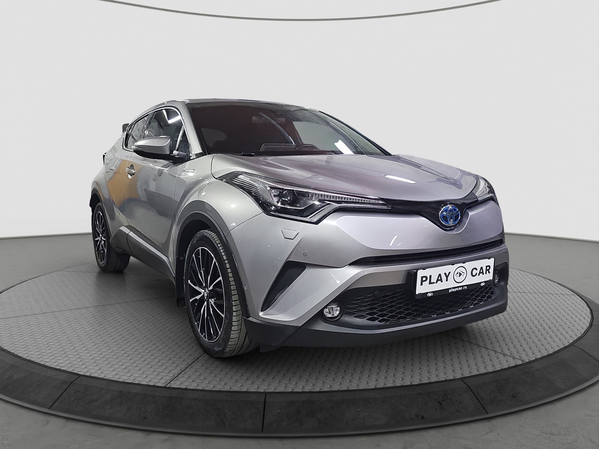 
								Toyota C-HR N.O.V full									