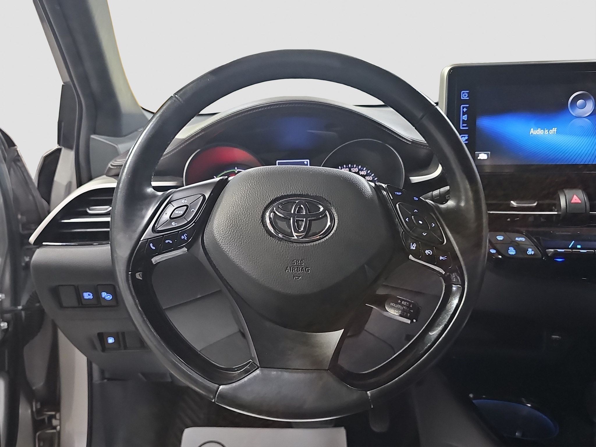
								Toyota C-HR N.O.V full									