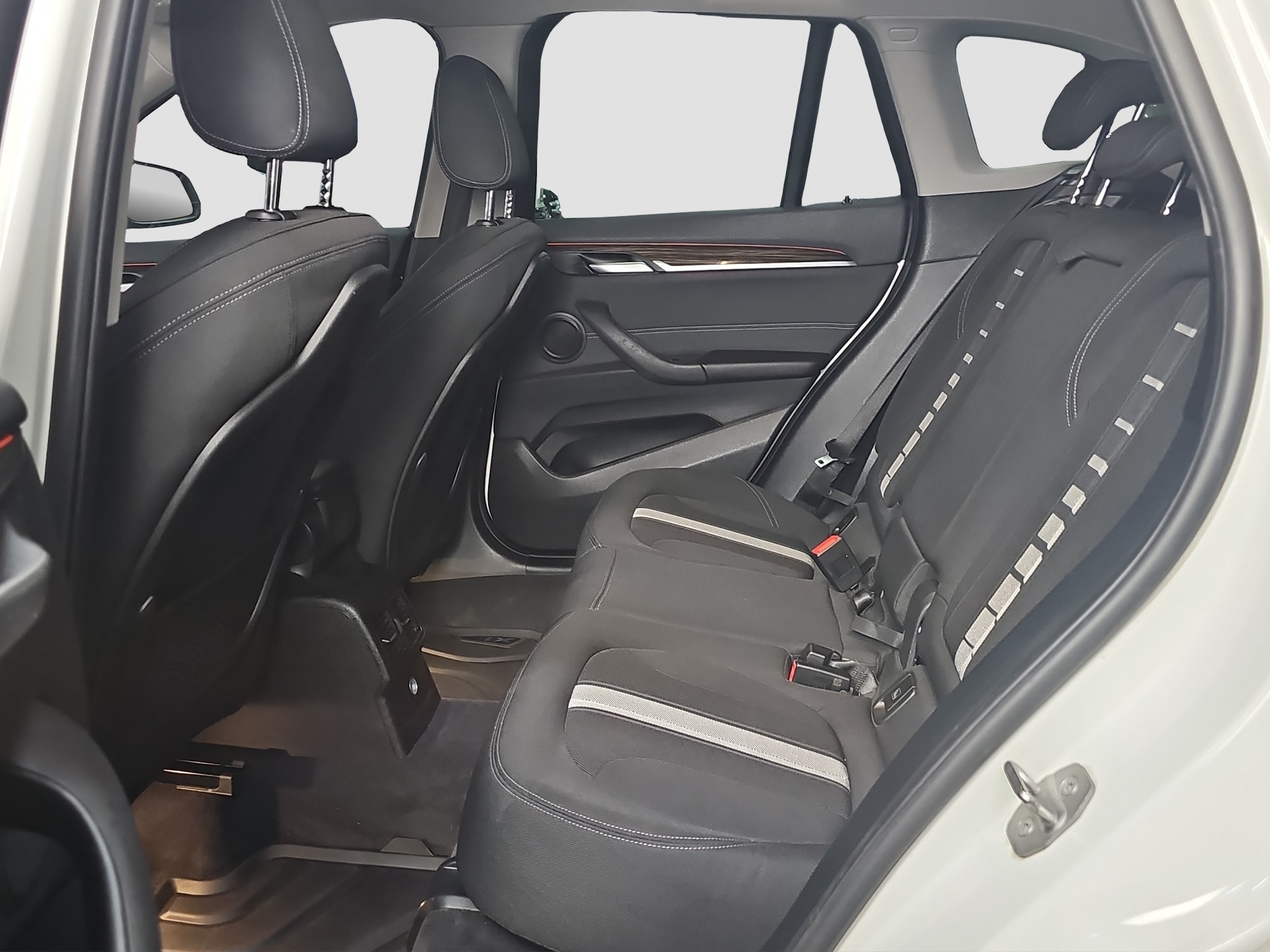 
								BMW X1 xDrive/AUTO.MATIC full									
