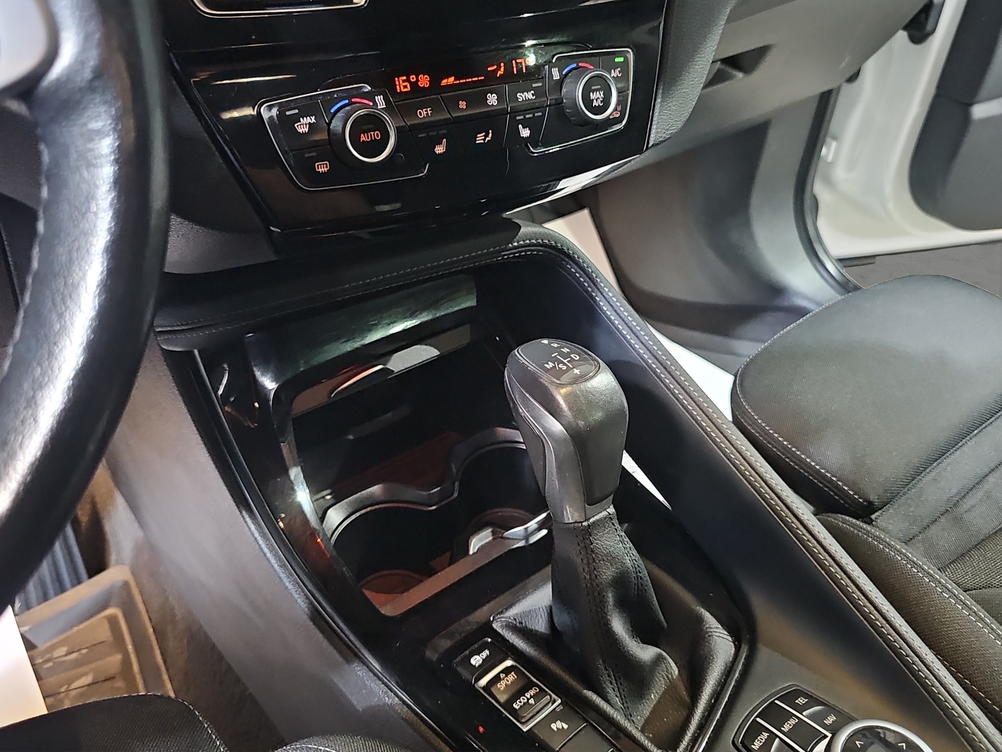 
								BMW X1 xDrive/AUTO.MATIC full									