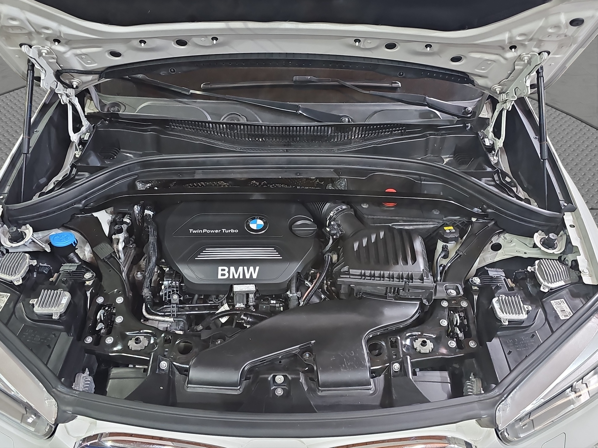 
								BMW X1 xDrive/AUTO.MATIC full									