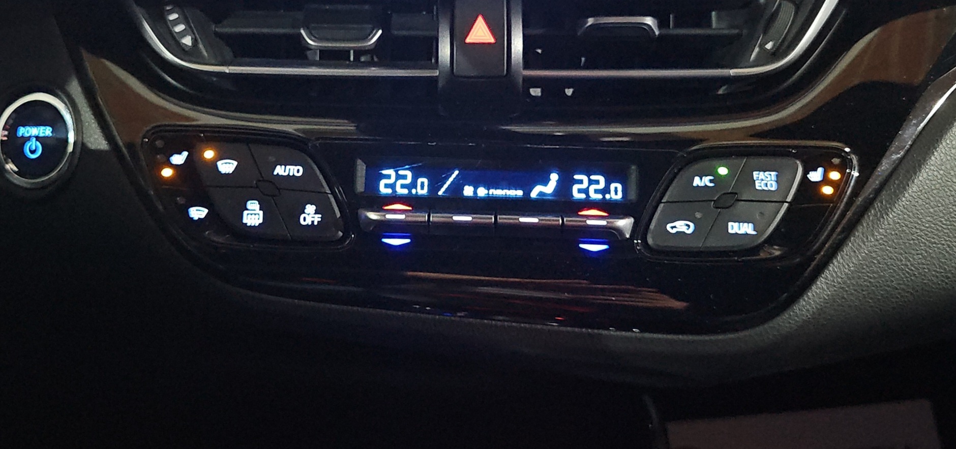 
								Toyota C-HR N.O.V full									