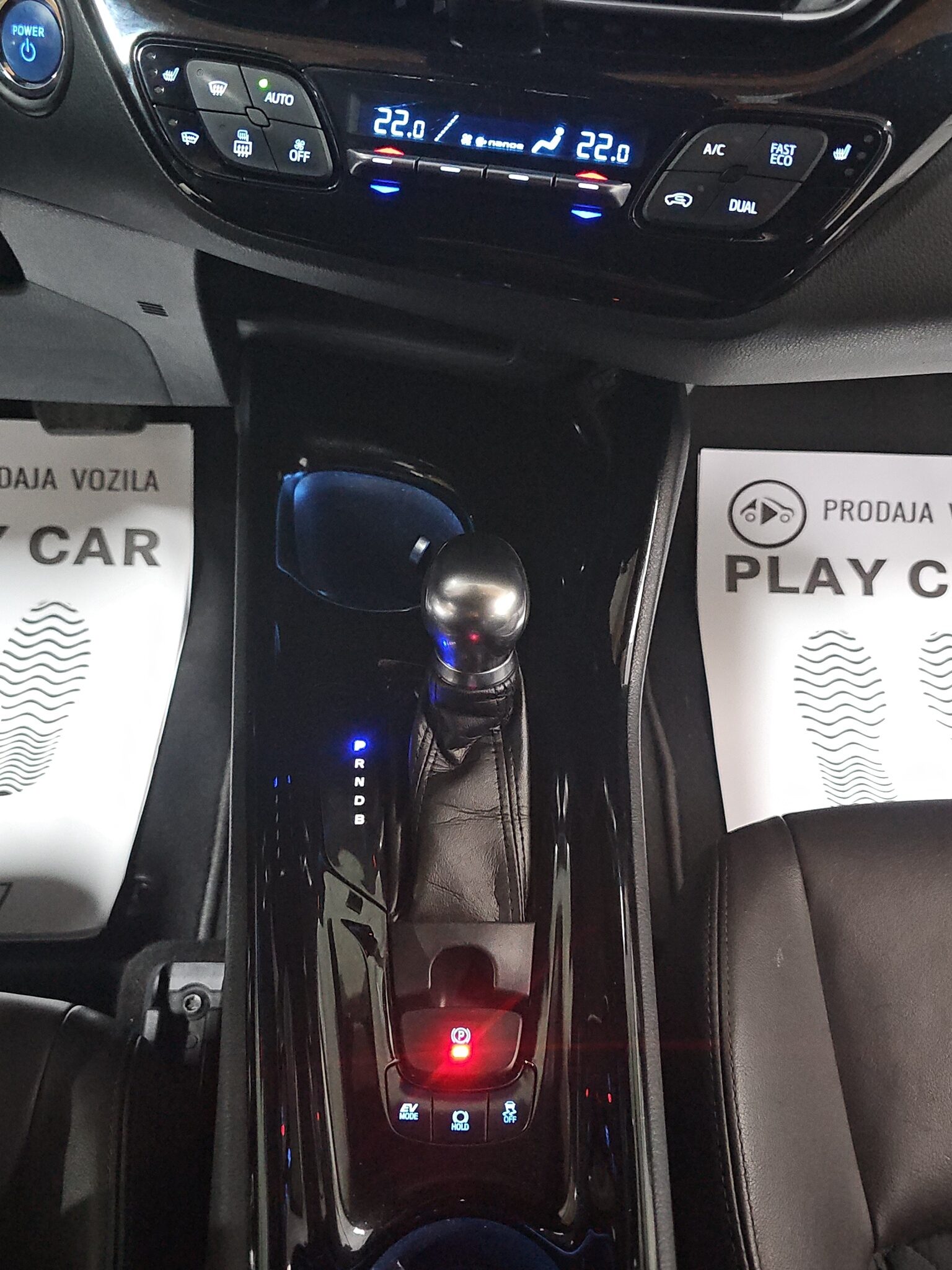 
								Toyota C-HR N.O.V full									