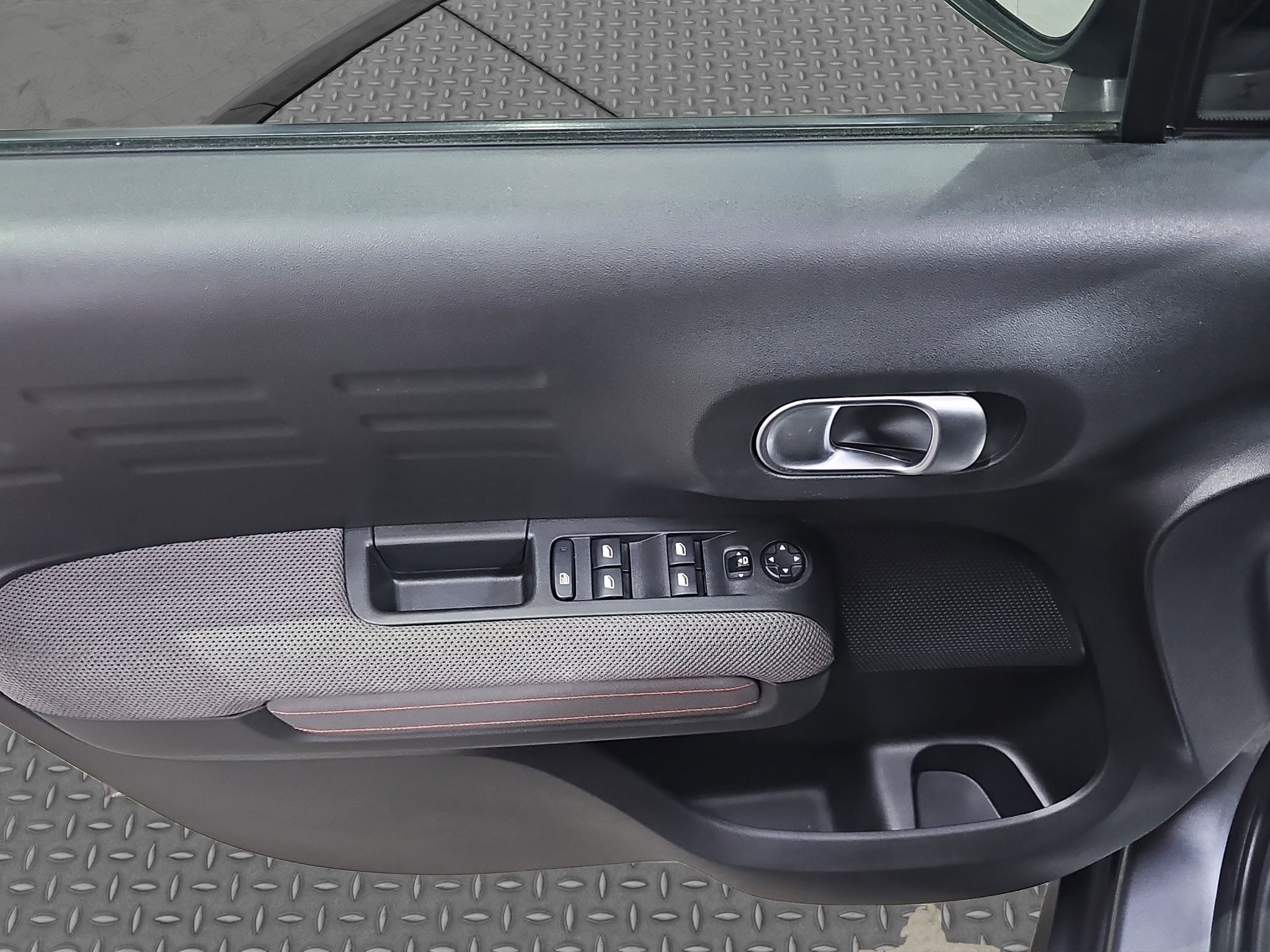 
								Citroen C3 Aircross MALA.KM/AUTO full									