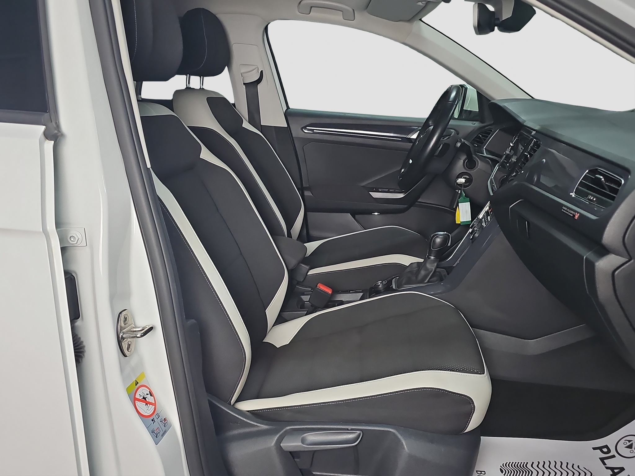 
								Volkswagen T-Roc 4Motion/AUTOM/VIRT full									