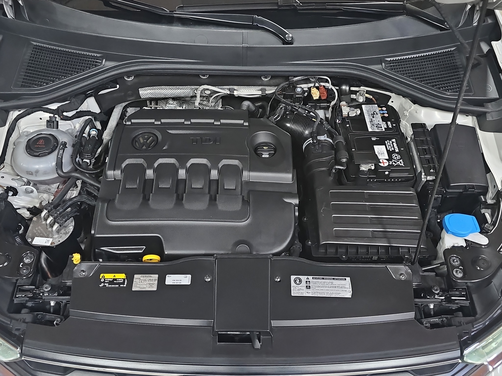 
								Volkswagen T-Roc 4Motion/AUTOM/VIRT full									
